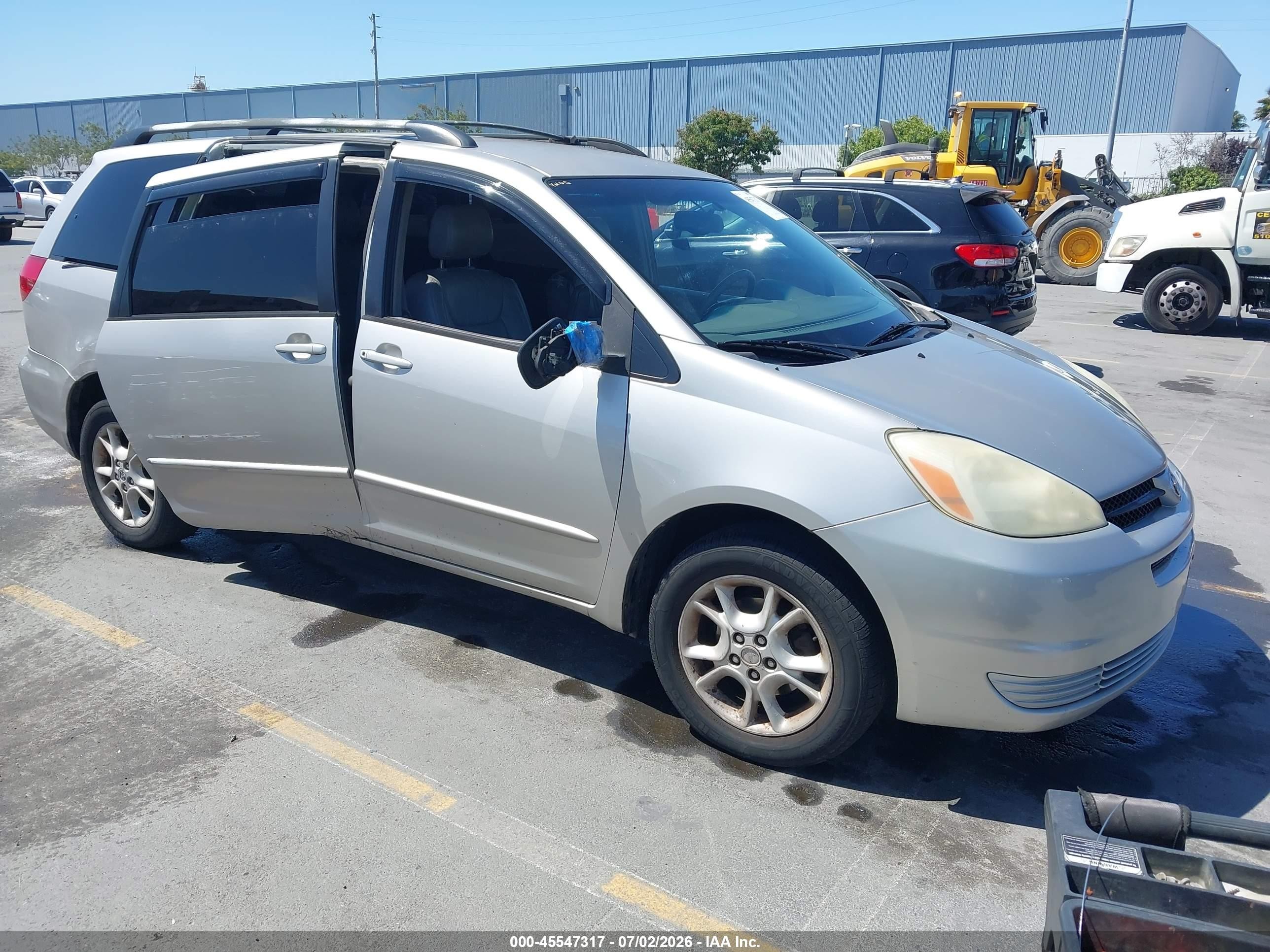 2004 Toyota Sienna Le Gray vin: 5TDBA23C04S003460