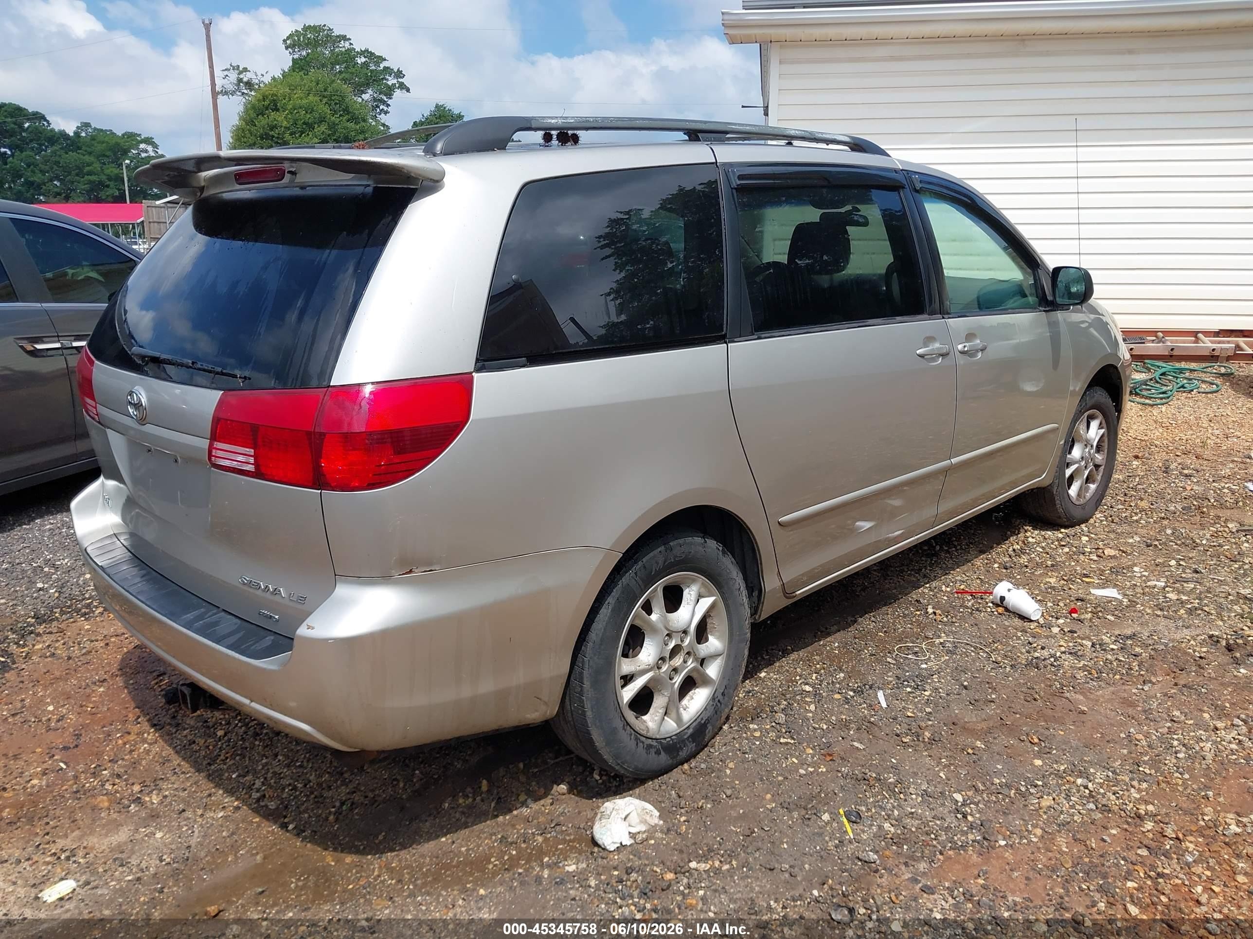 2005 Toyota Sienna Le Silver vin: 5TDBA23C05S053115