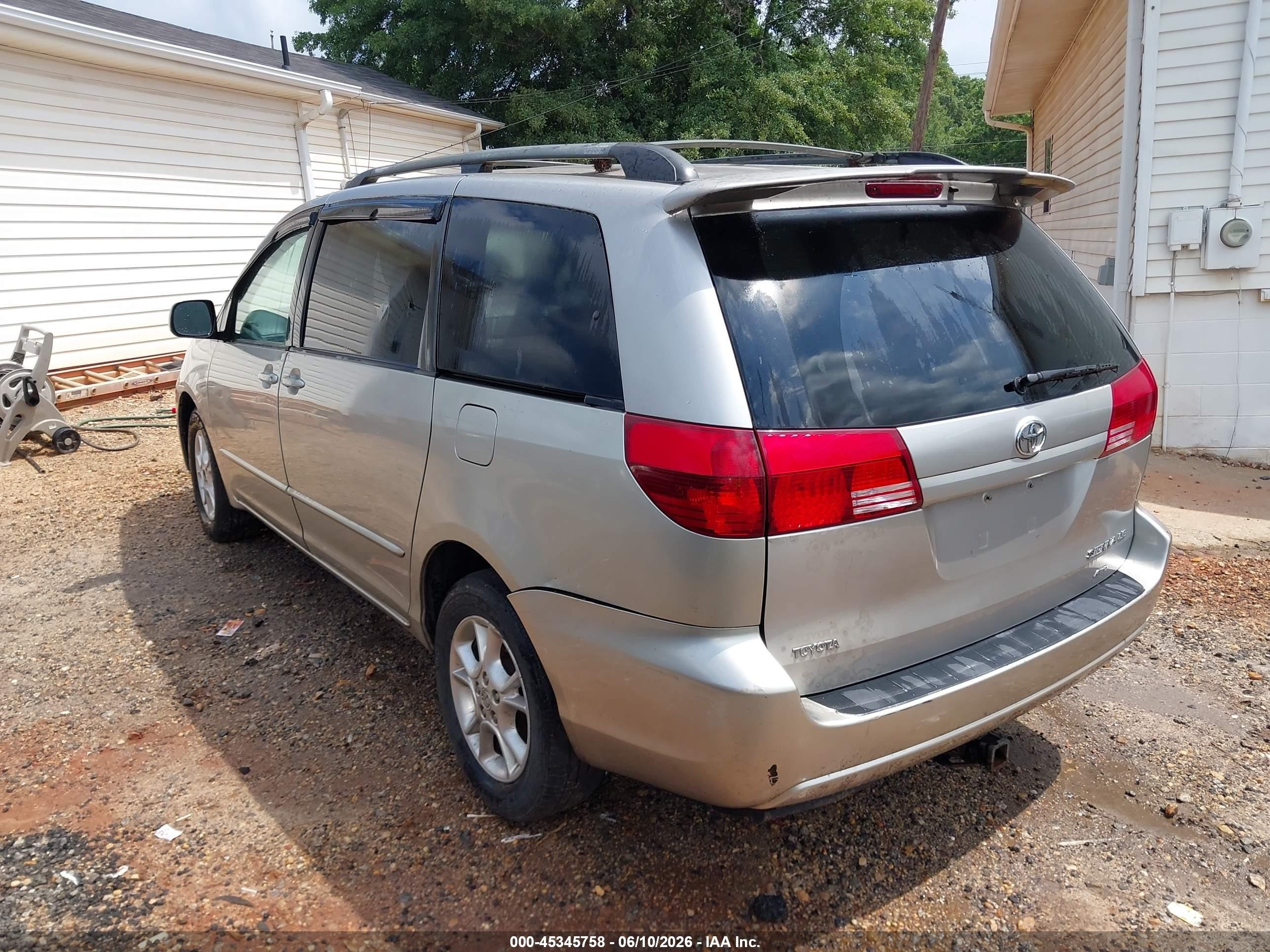 2005 Toyota Sienna Le Silver vin: 5TDBA23C05S053115