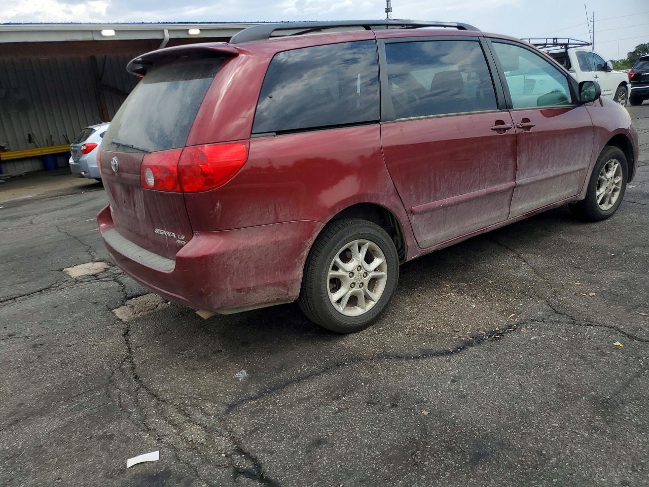 2006 Toyota Sienna Le Burgundy vin: 5TDBA23C06S066254