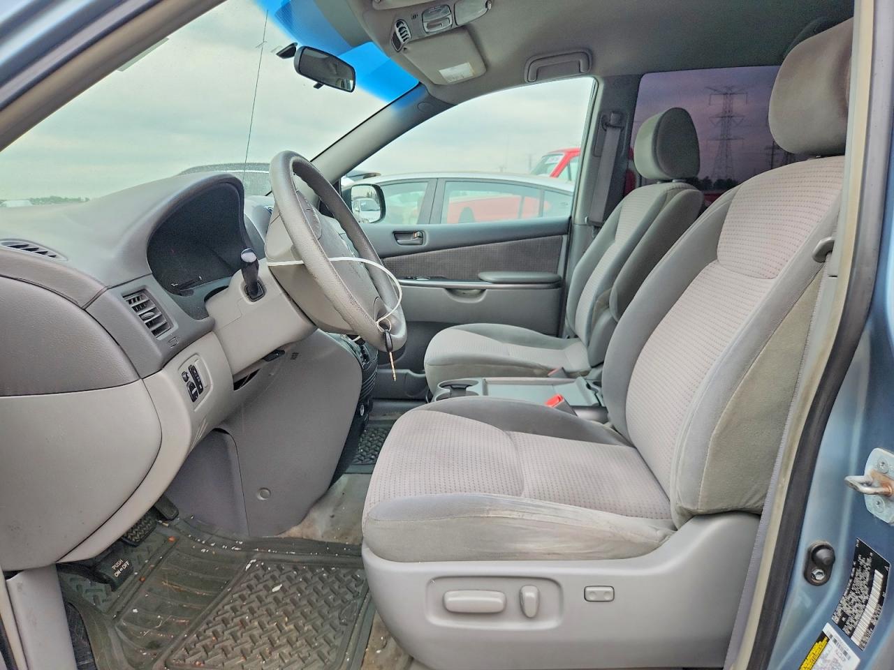 2006 Toyota Sienna Le Синий vin: 5TDBA23C06S067176