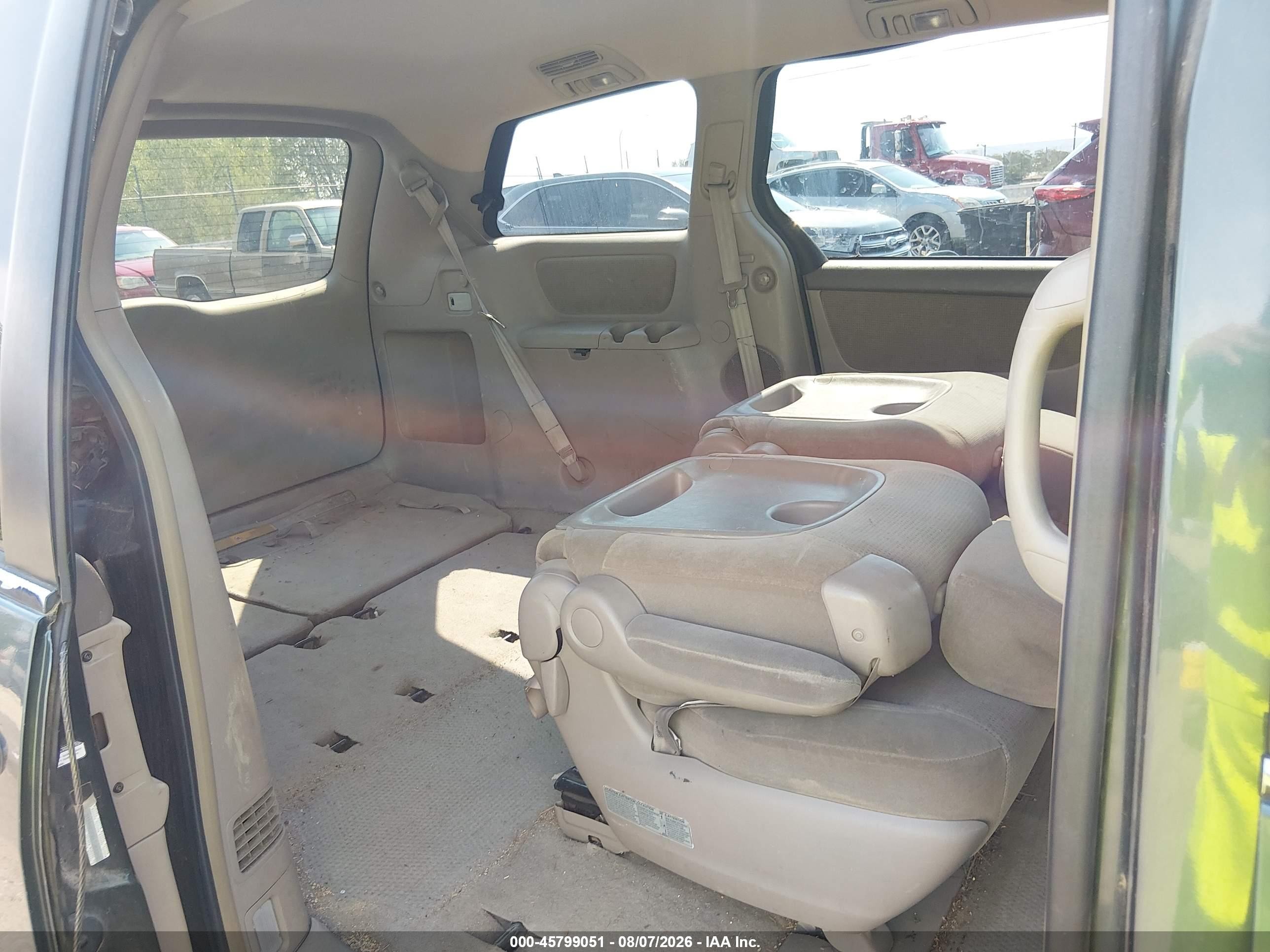 2004 Toyota Sienna Le Gray vin: 5TDBA23C24S023340