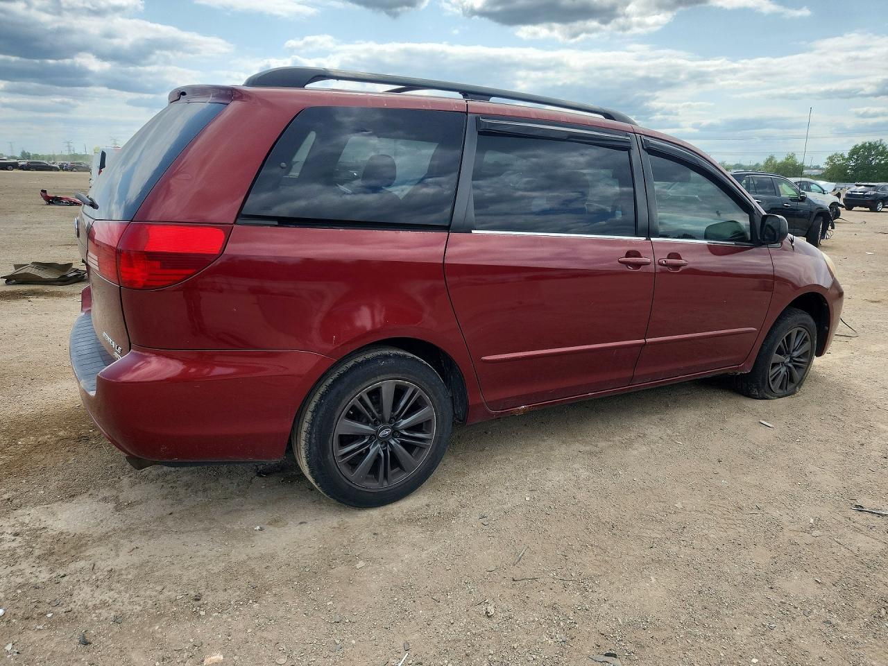 2004 Toyota Sienna Le Red vin: 5TDBA23C24S027646