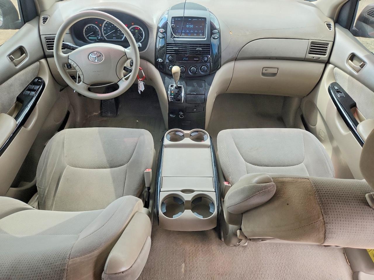 2004 Toyota Sienna Le Red vin: 5TDBA23C24S027646