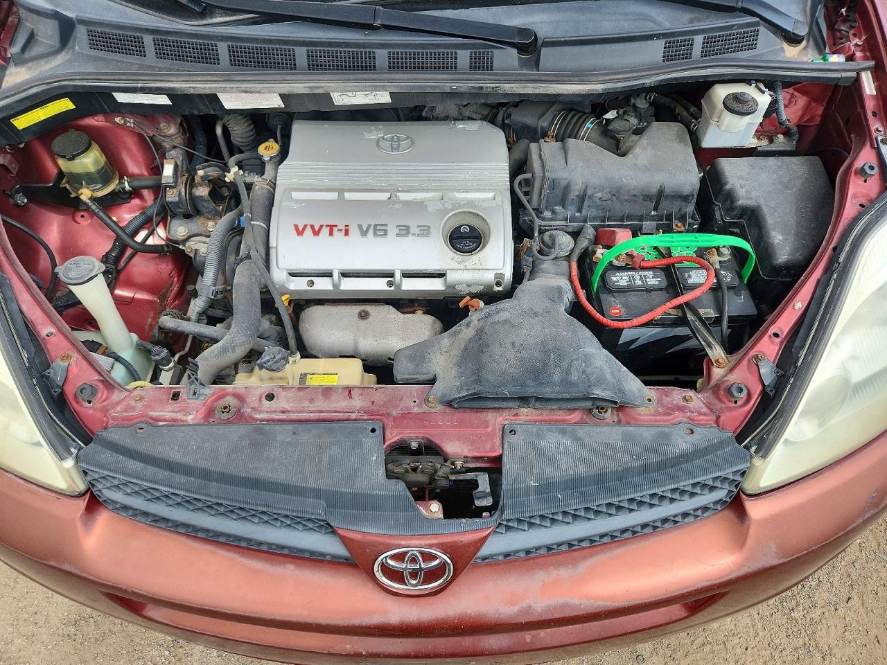 2004 Toyota Sienna Le Red vin: 5TDBA23C24S027646