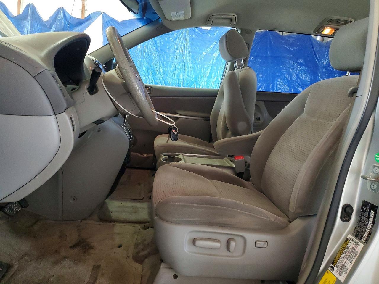 2006 Toyota Sienna Le Silver vin: 5TDBA23C26S064912