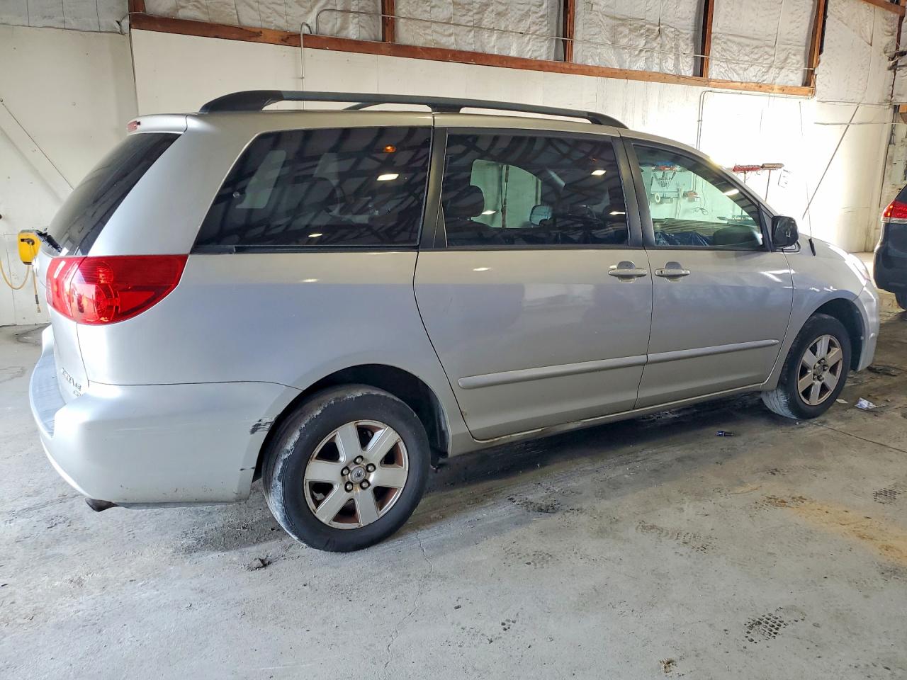 2006 Toyota Sienna Le Silver vin: 5TDBA23C26S064912