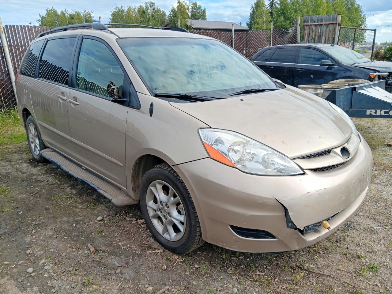 2006 Toyota Sienna Le Tan vin: 5TDBA23C26S066935
