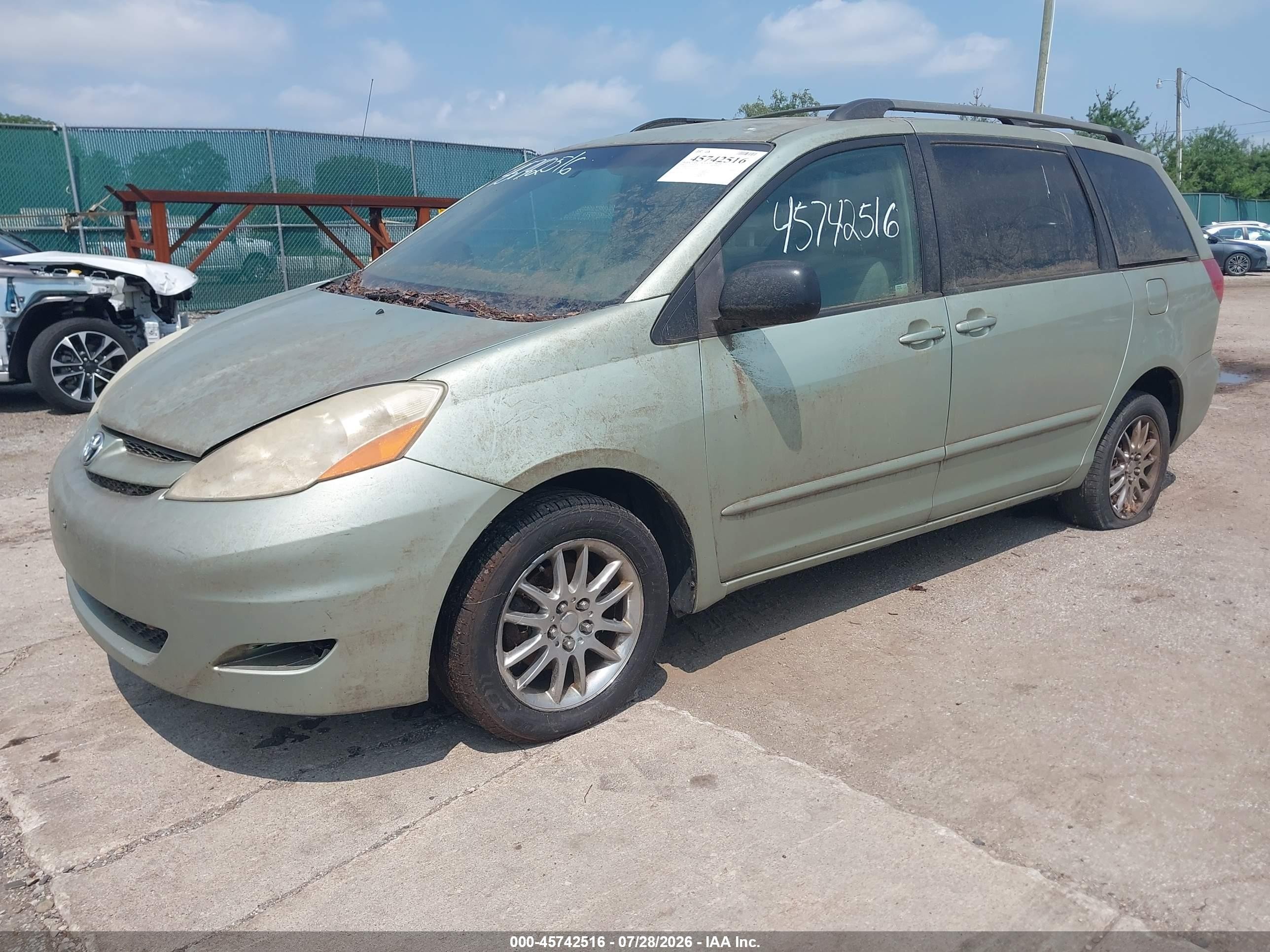2006 Toyota Sienna Le Green vin: 5TDBA23C26S069737