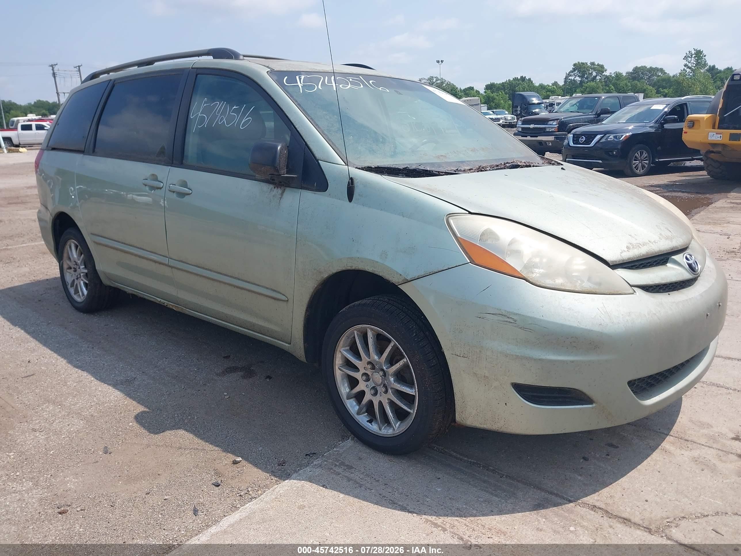 2006 Toyota Sienna Le Green vin: 5TDBA23C26S069737