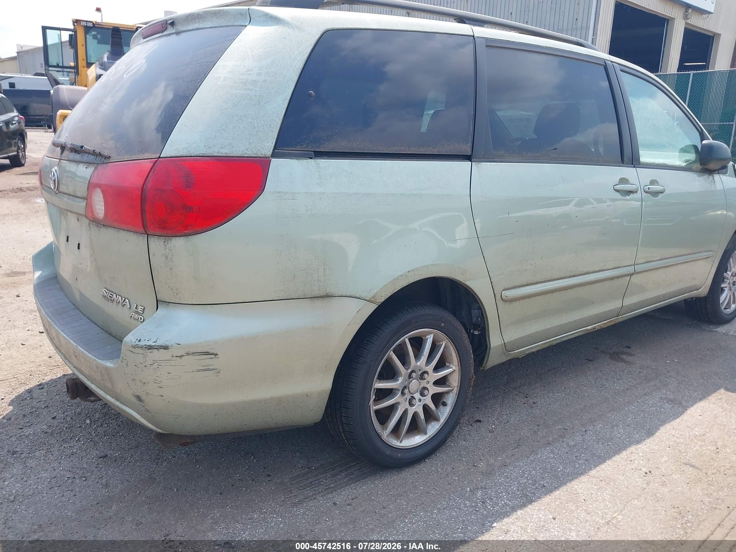2006 Toyota Sienna Le Green vin: 5TDBA23C26S069737