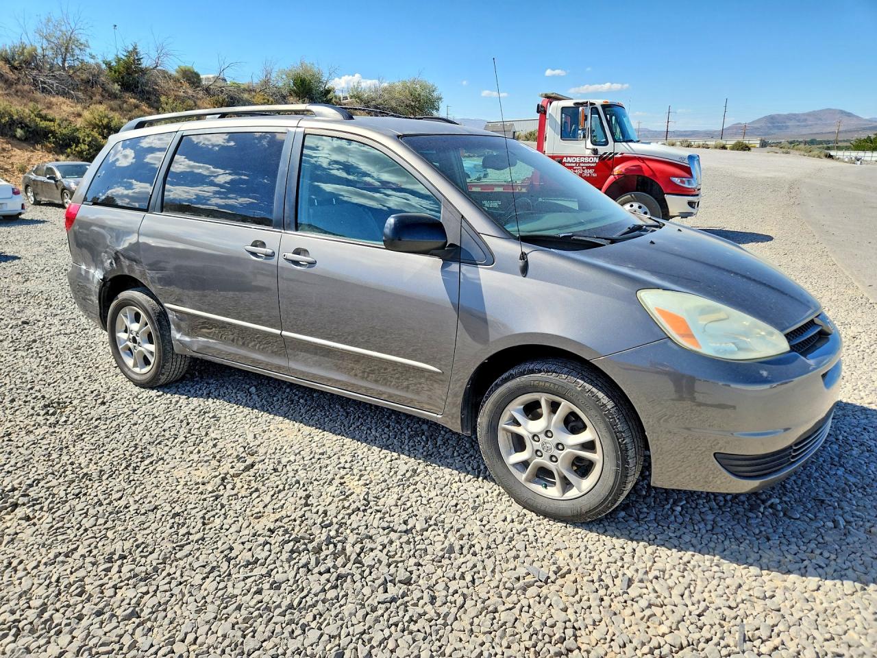 2004 Toyota Sienna Le Gray vin: 5TDBA23C34S003467