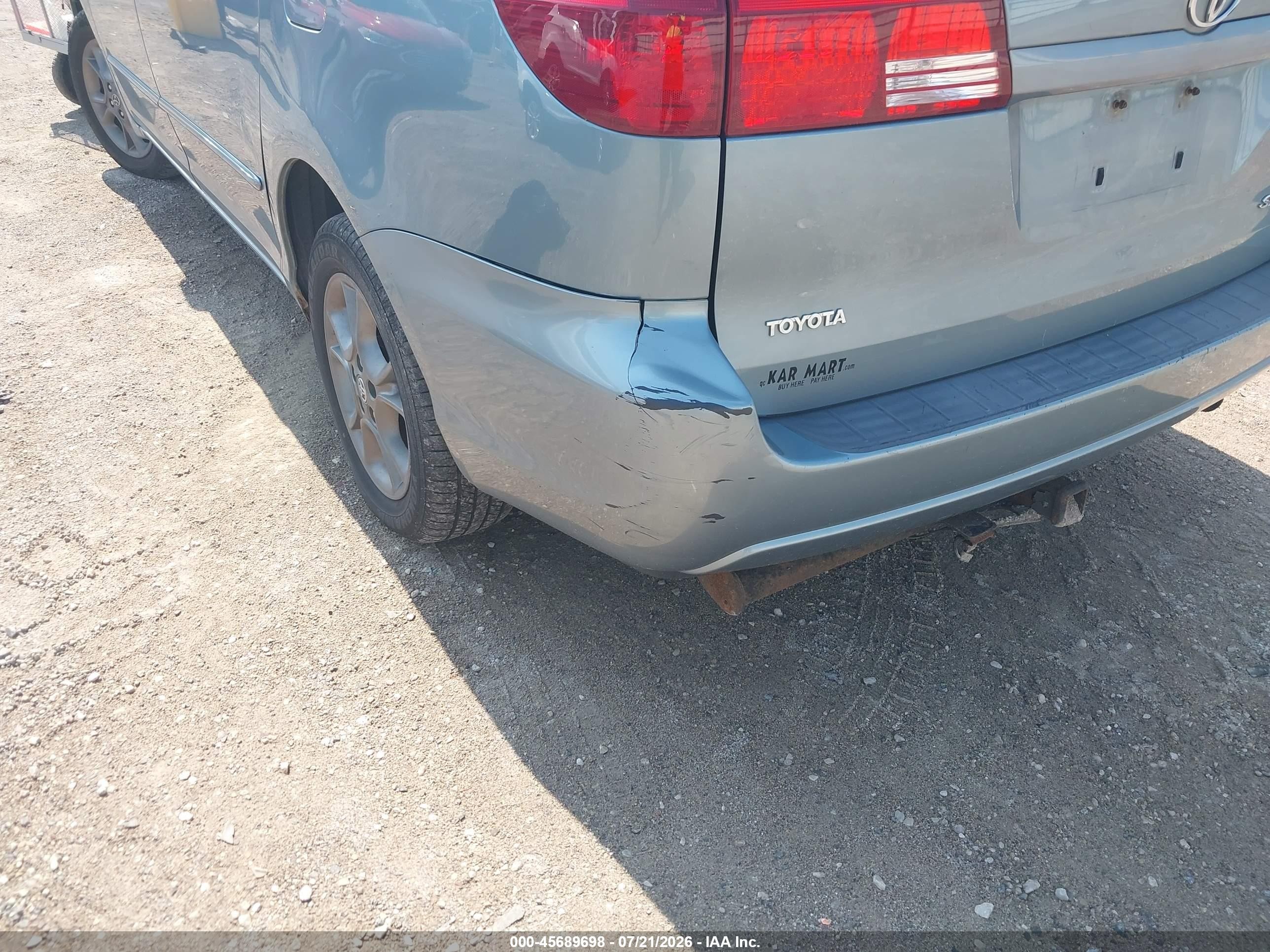 2005 Toyota Sienna Le Light Blue vin: 5TDBA23C45S049178