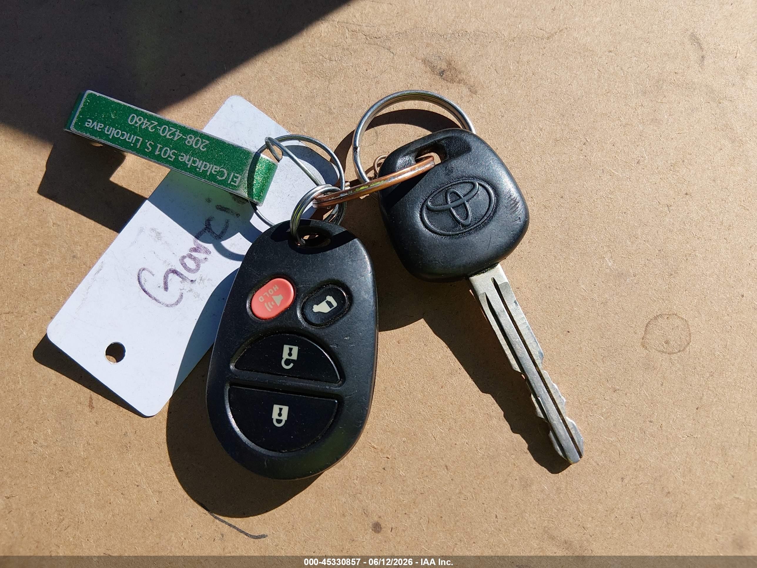2005 Toyota Sienna Le Серебряный vin: 5TDBA23C45S050119