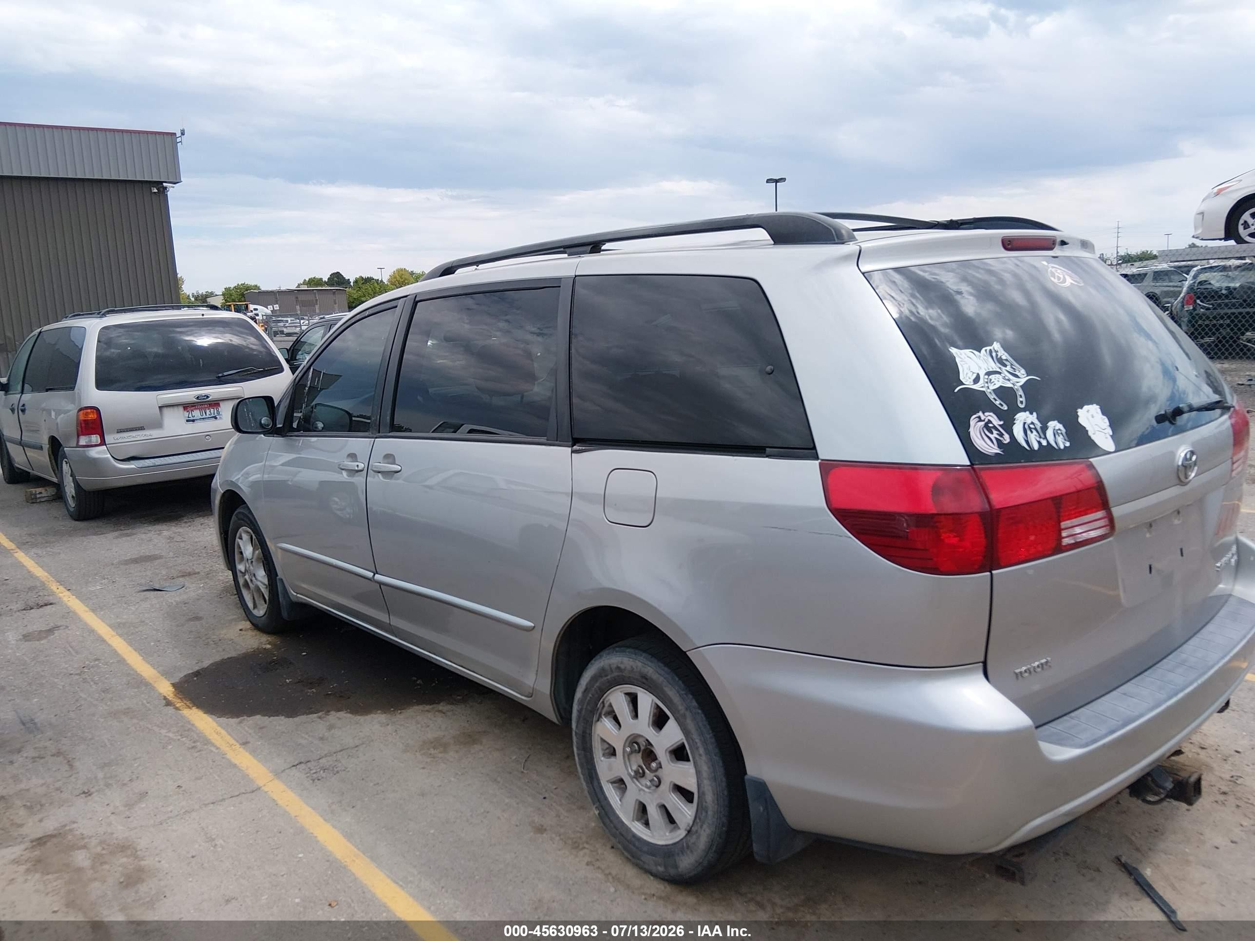 2005 Toyota Sienna Le Gray vin: 5TDBA23C45S050119