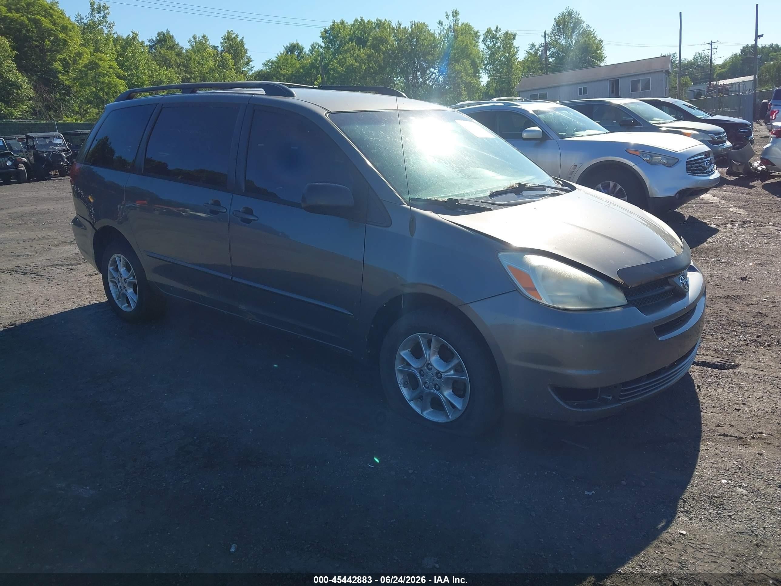 2004 Toyota Sienna Le Gray vin: 5TDBA23C54S021663