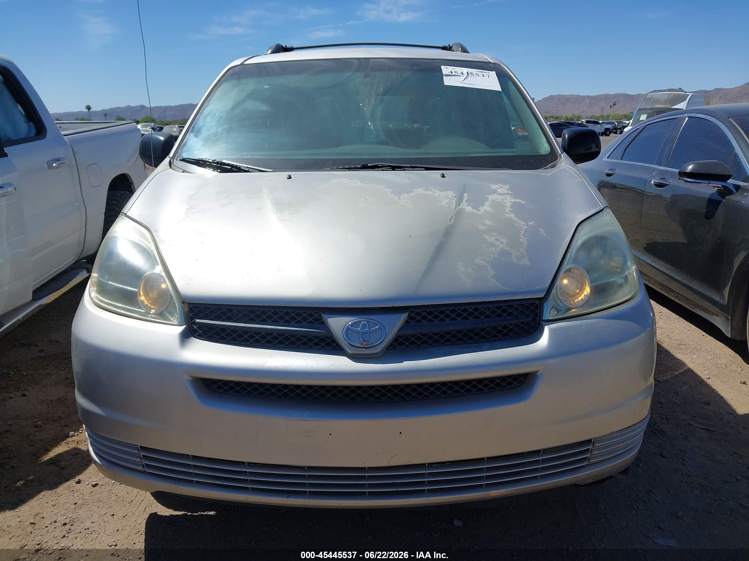 2004 Toyota Sienna Le Silver vin: 5TDBA23C54S024434