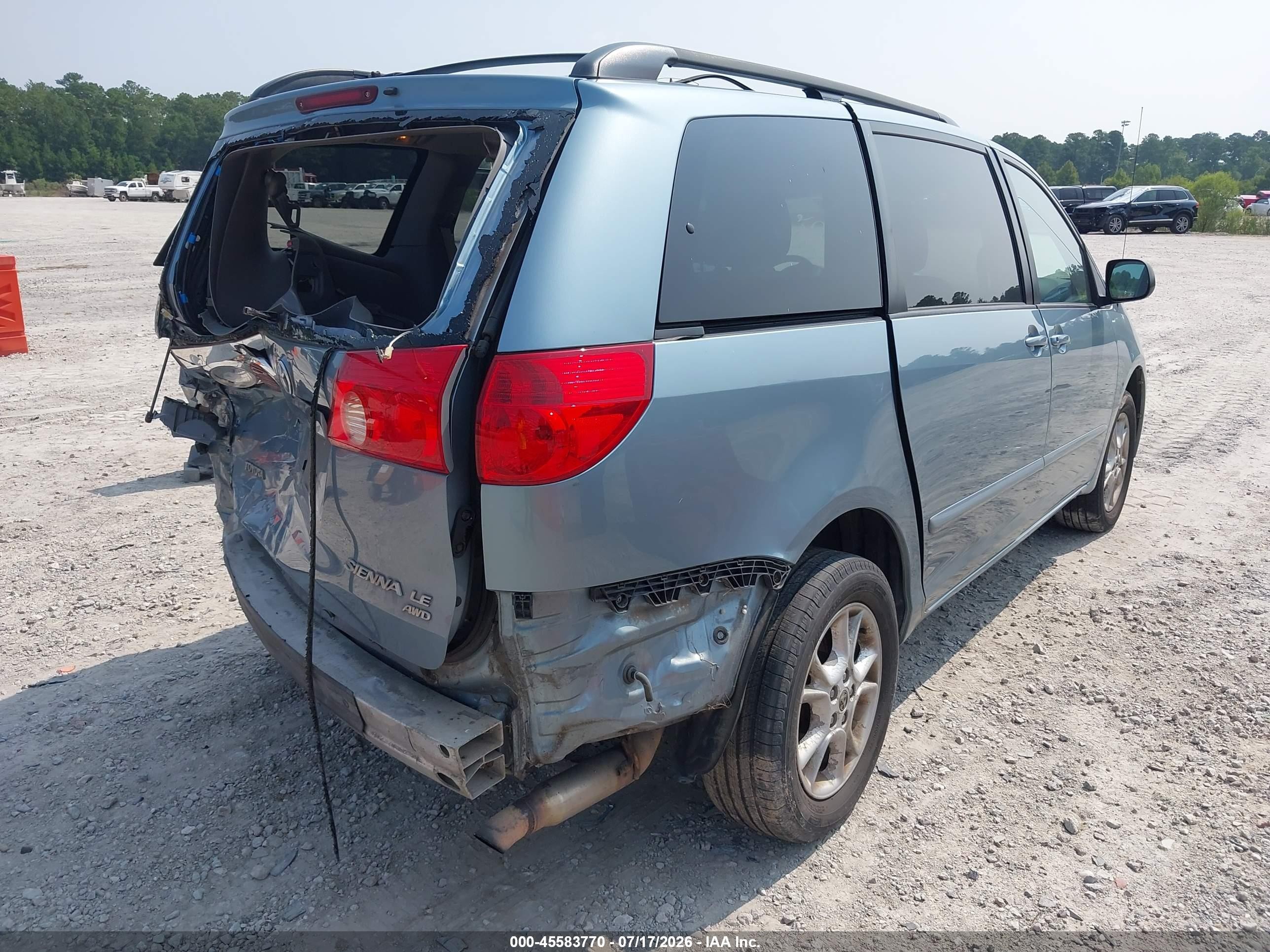 2006 Toyota Sienna Le Blue vin: 5TDBA23C56S072146