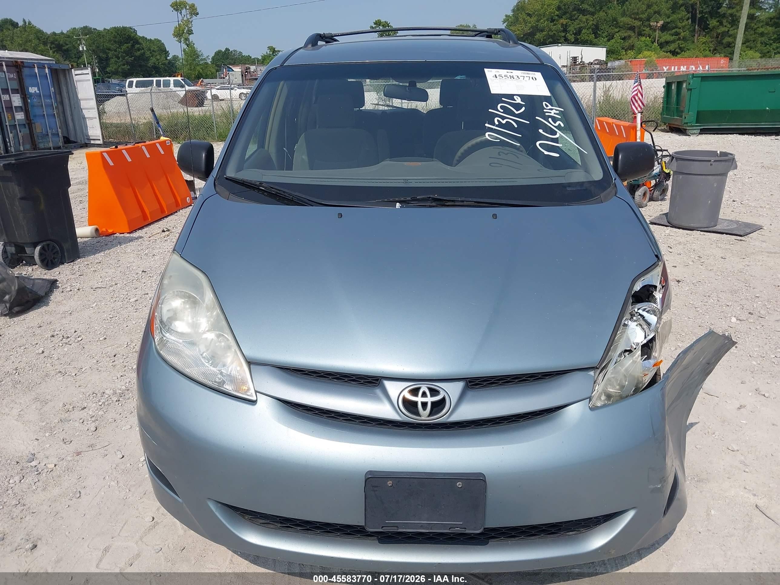 2006 Toyota Sienna Le Blue vin: 5TDBA23C56S072146
