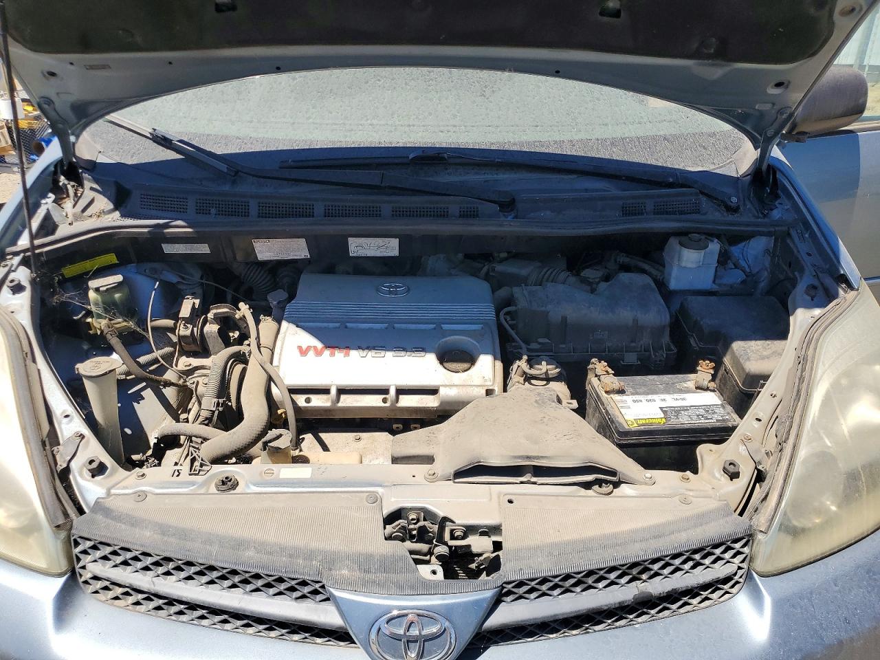 2005 Toyota Sienna Le Blue vin: 5TDBA23C65S031927