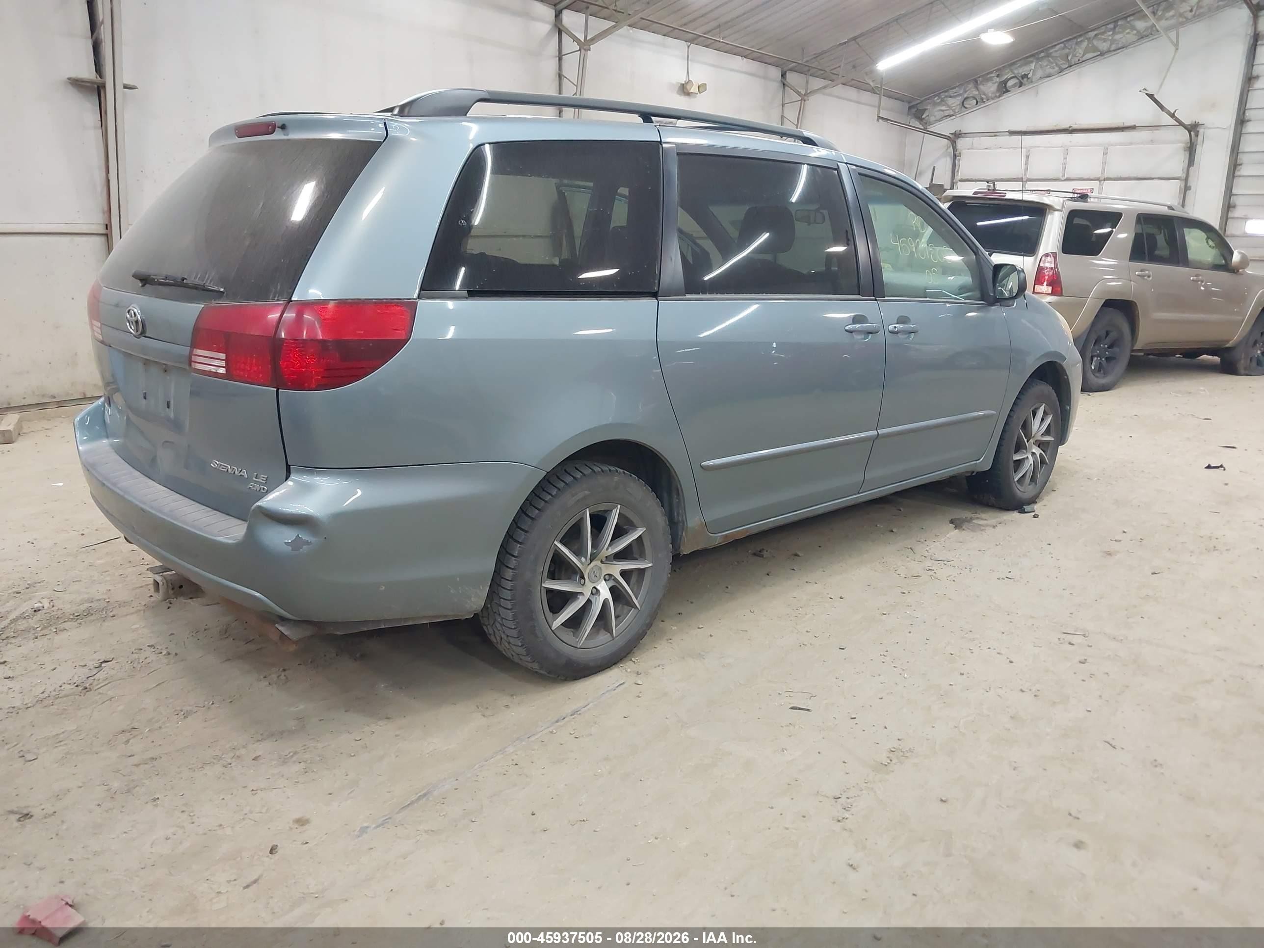 2005 Toyota Sienna Le Синий vin: 5TDBA23C65S044600