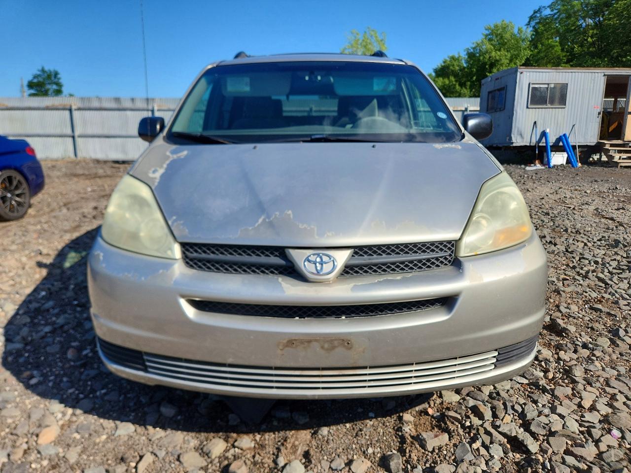 2004 Toyota Sienna Le Tan vin: 5TDBA23C74S008445