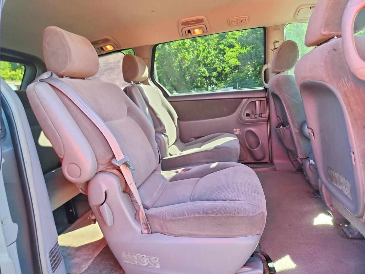 2004 Toyota Sienna Le Tan vin: 5TDBA23C74S008445