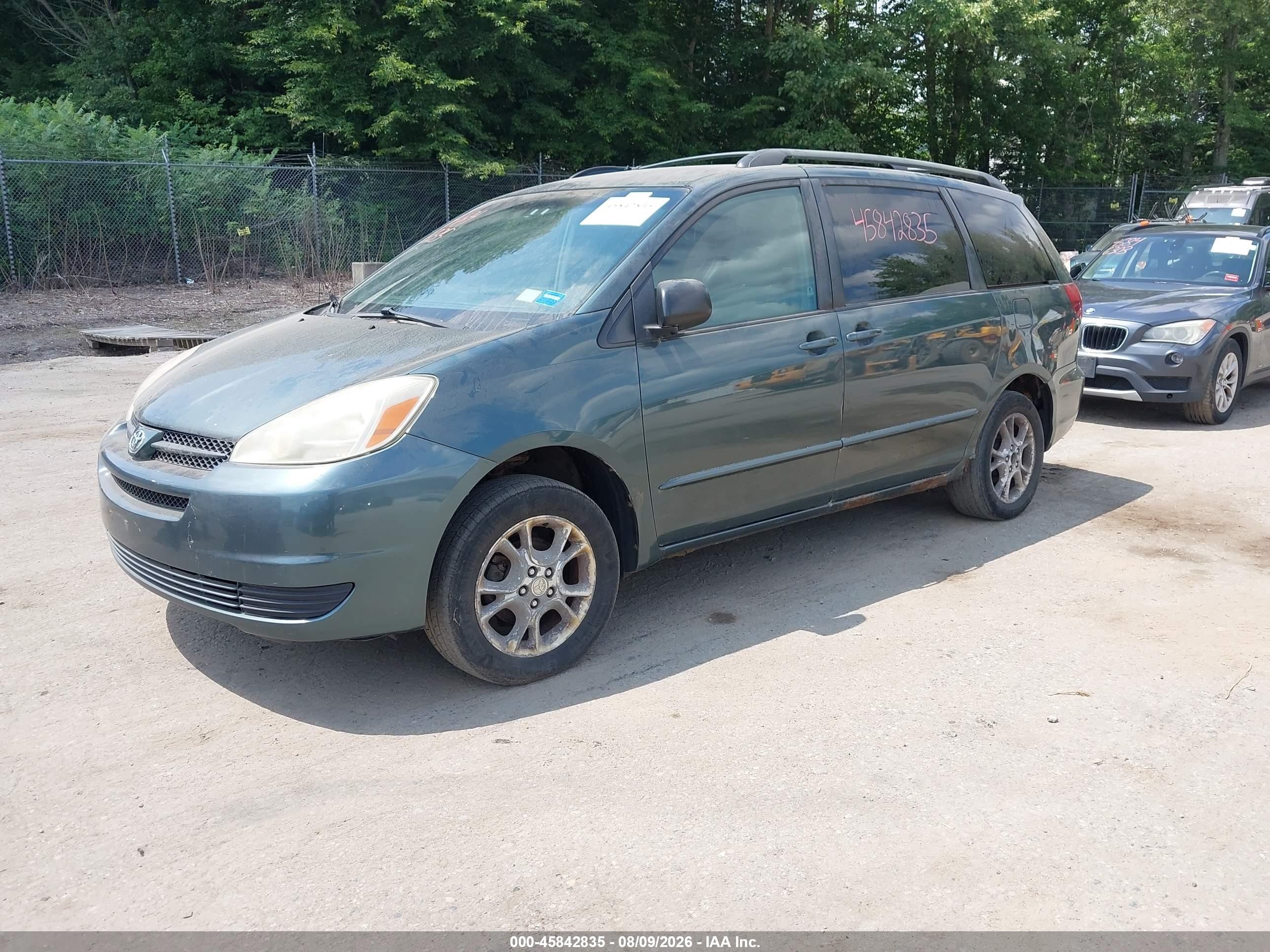 2005 Toyota Sienna Le Green vin: 5TDBA23C75S045397