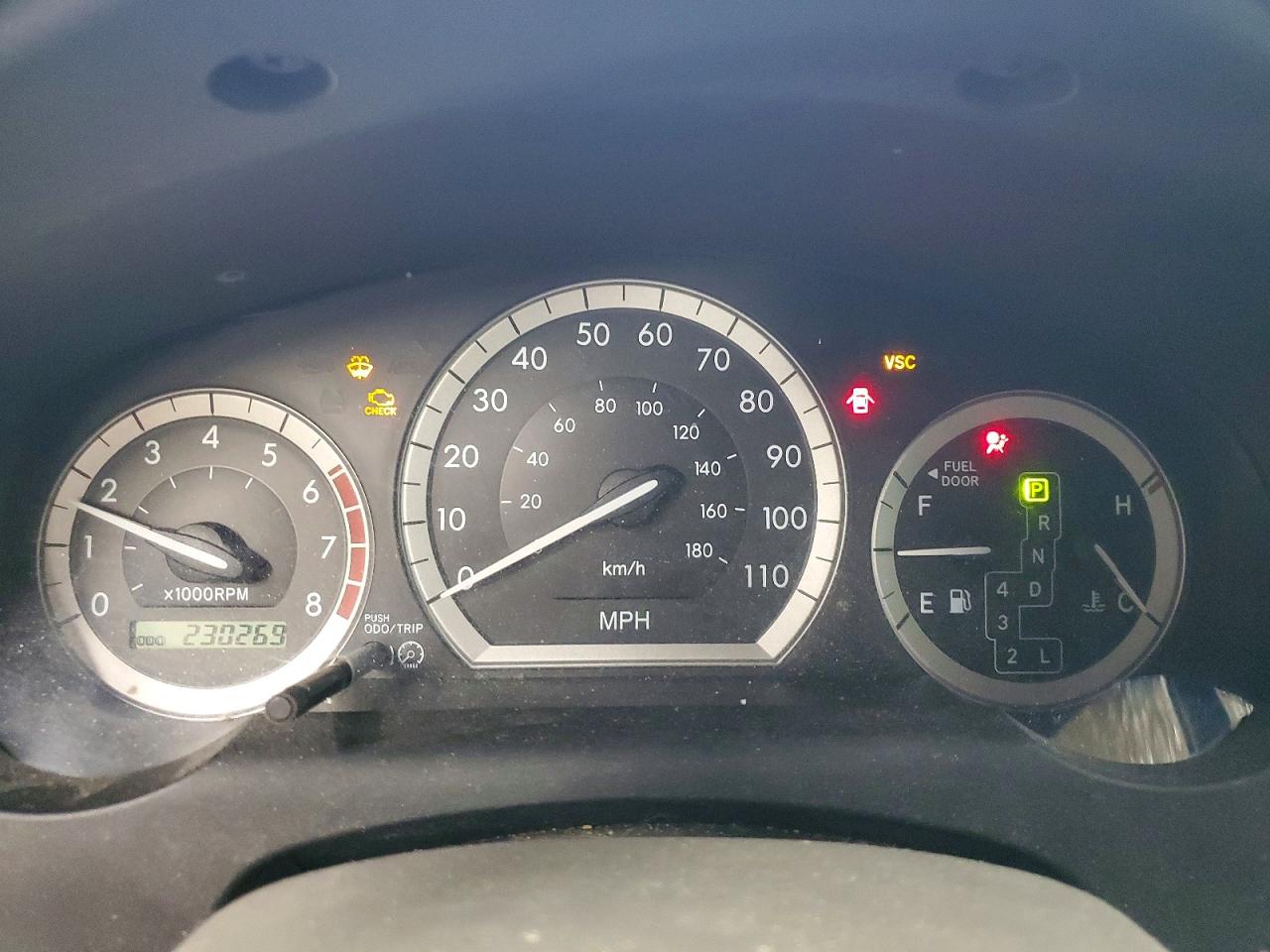 2005 Toyota Sienna Le Серебряный vin: 5TDBA23C75S052768