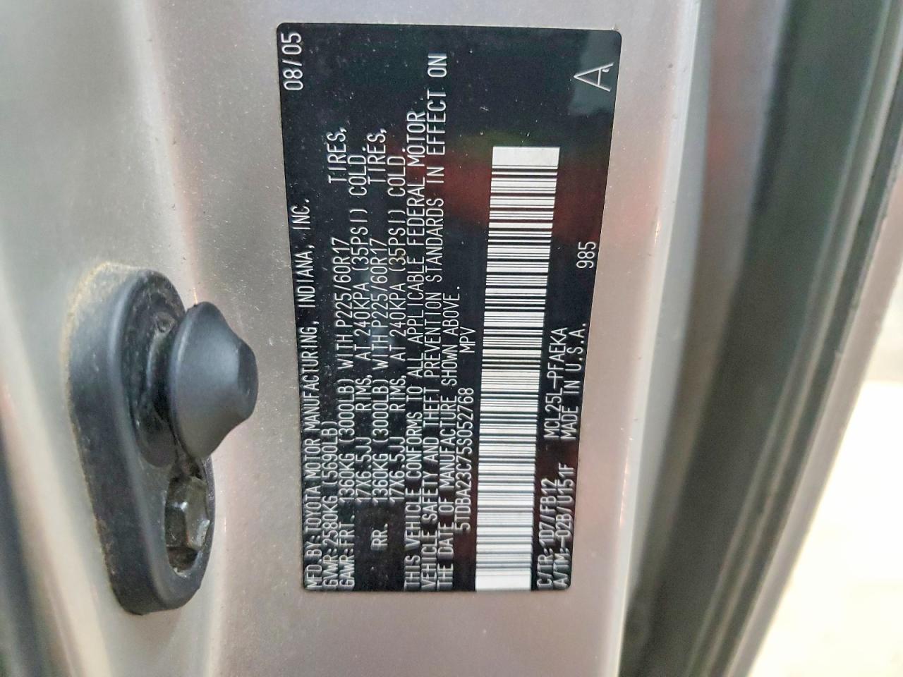 2005 Toyota Sienna Le Серебряный vin: 5TDBA23C75S052768