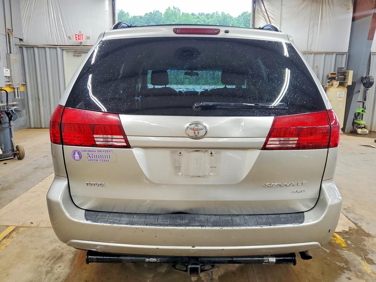 2005 Toyota Sienna Le Серебряный vin: 5TDBA23C75S052768