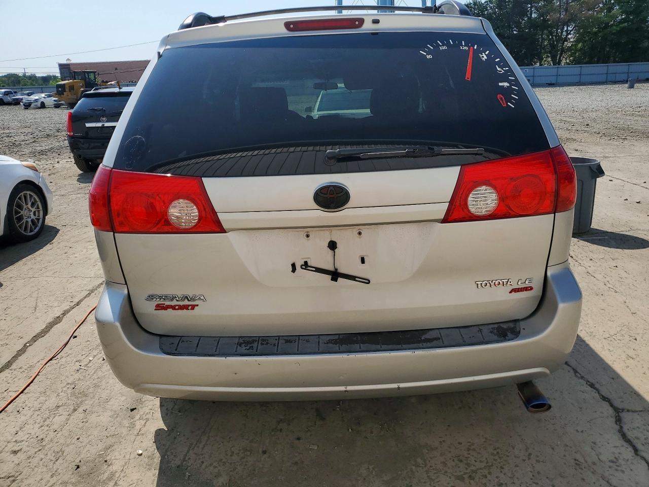2006 Toyota Sienna Le Silver vin: 5TDBA23C76S069474