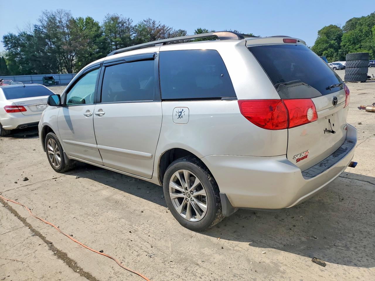 2006 Toyota Sienna Le Silver vin: 5TDBA23C76S069474