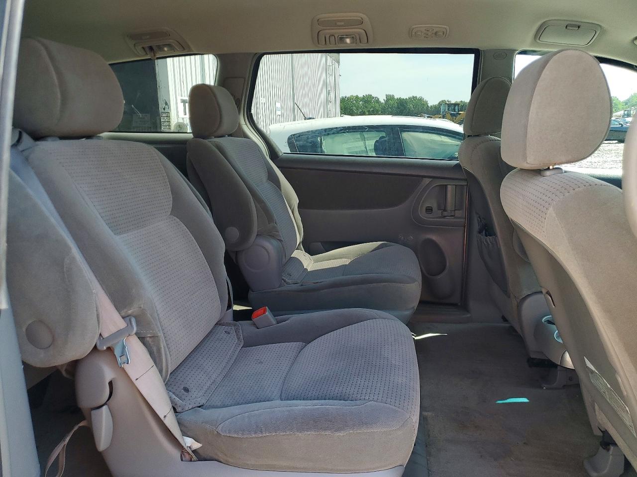 2006 Toyota Sienna Le Silver vin: 5TDBA23C76S069474