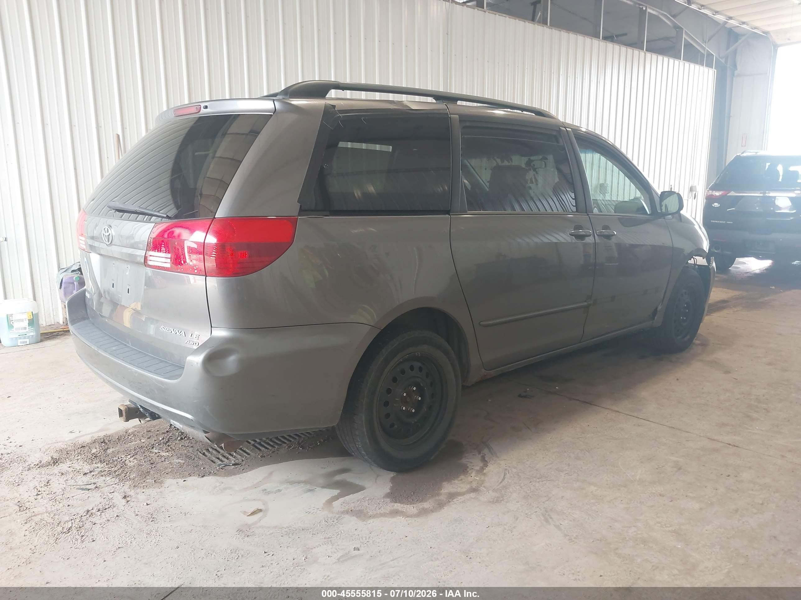 2004 Toyota Sienna Le Gray vin: 5TDBA23C84S005876