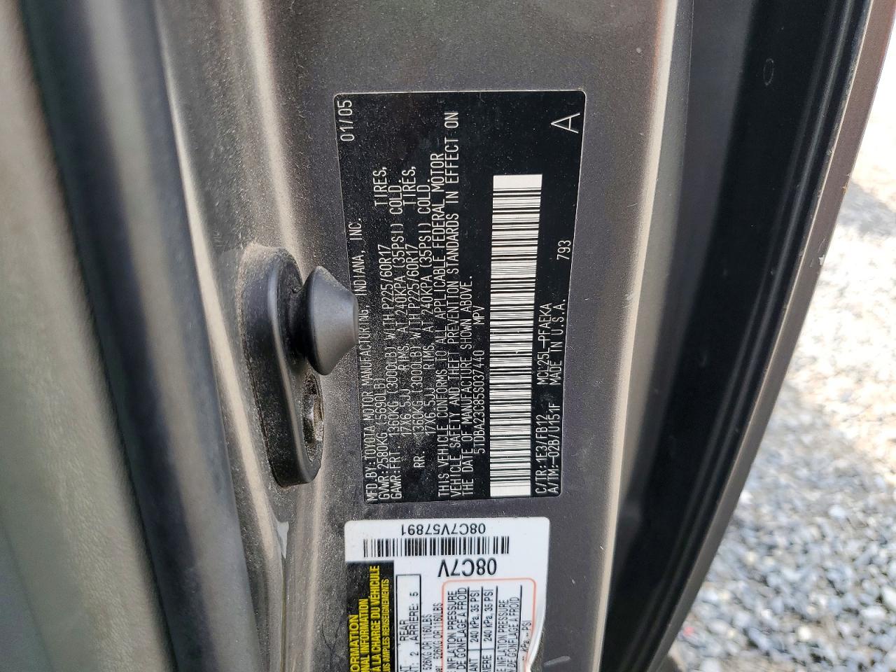 2005 Toyota Sienna Le Gray vin: 5TDBA23C85S037440