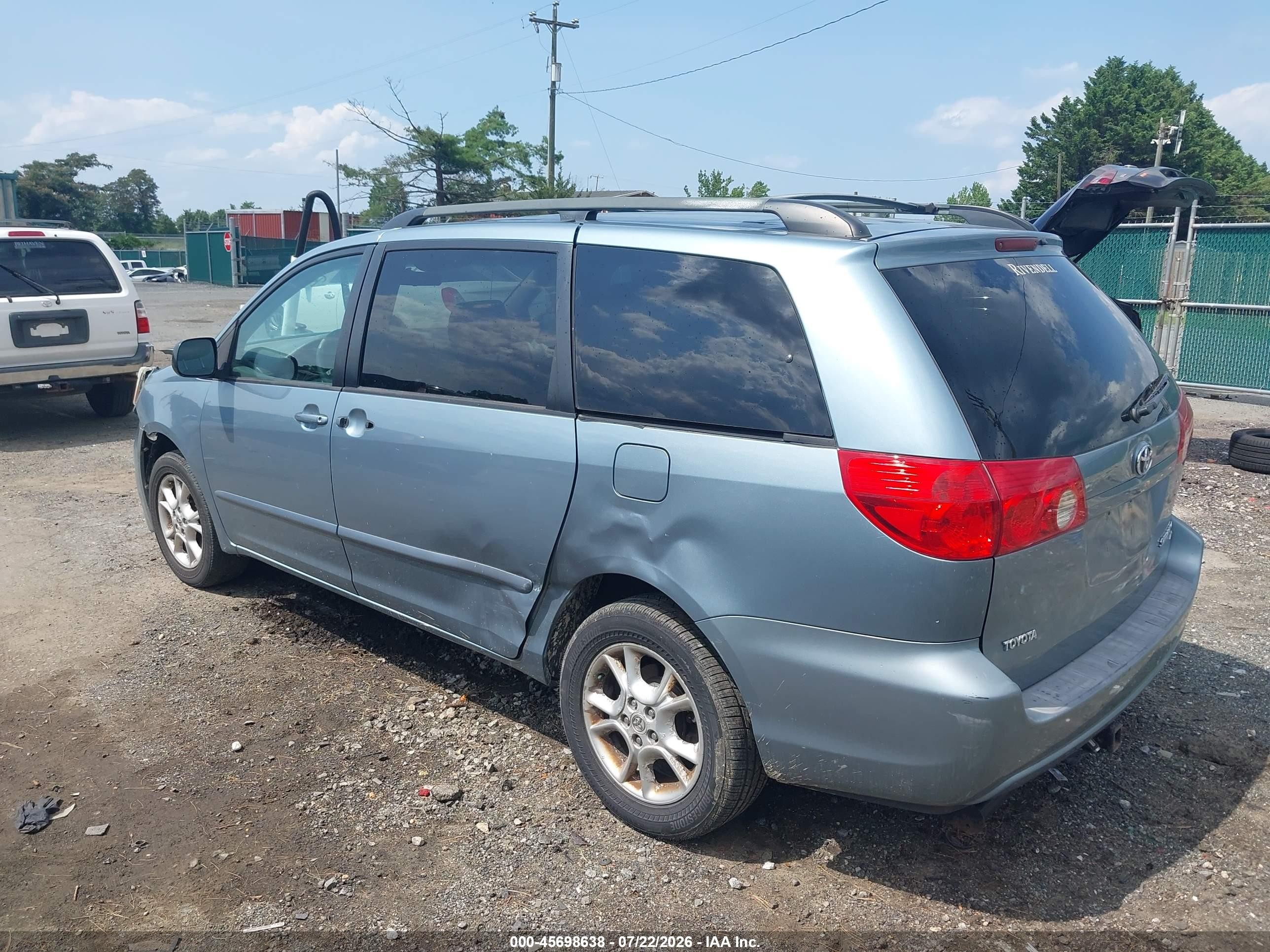 2006 Toyota Sienna Le Light Blue vin: 5TDBA23C86S055275