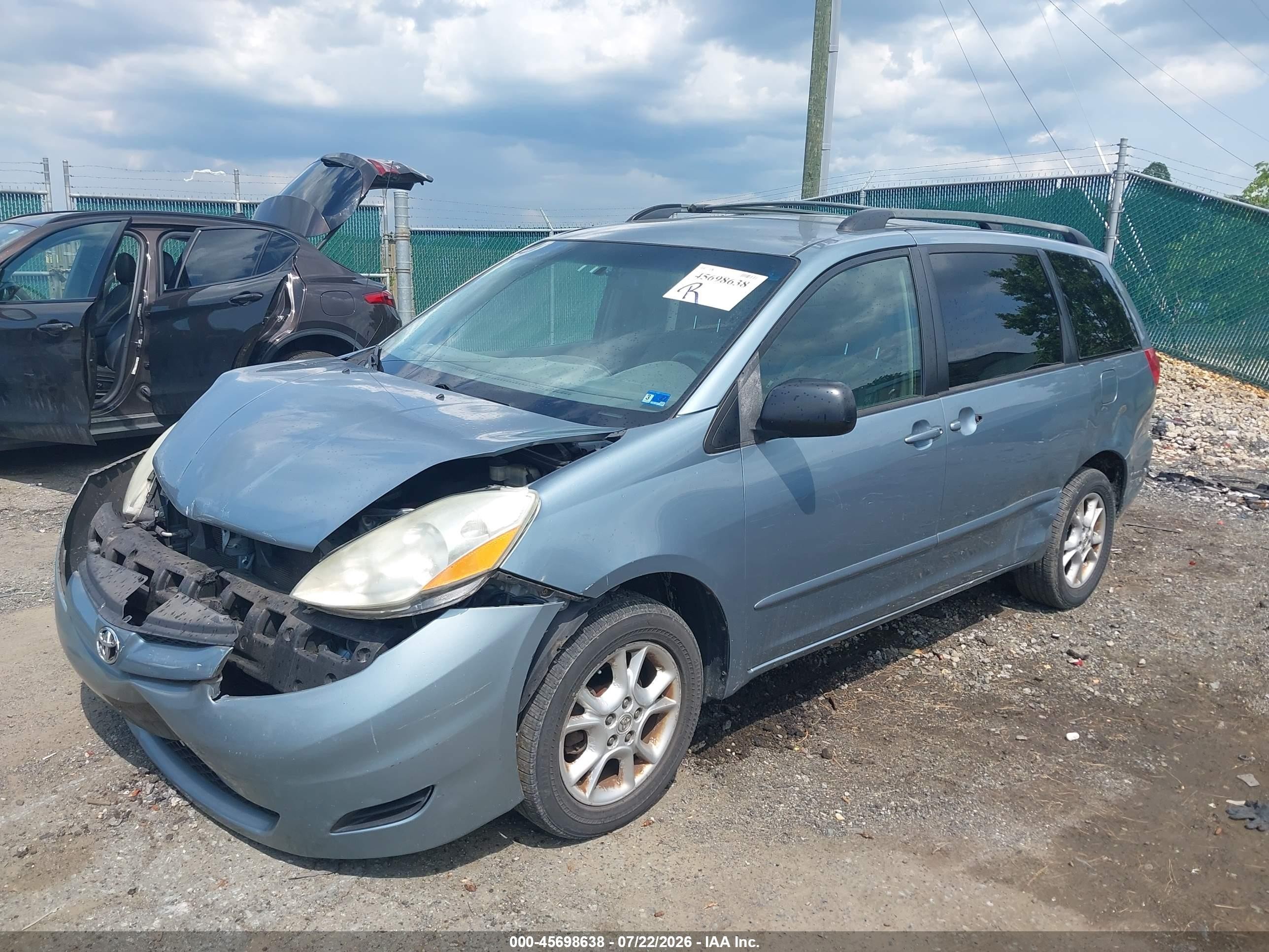2006 Toyota Sienna Le Light Blue vin: 5TDBA23C86S055275