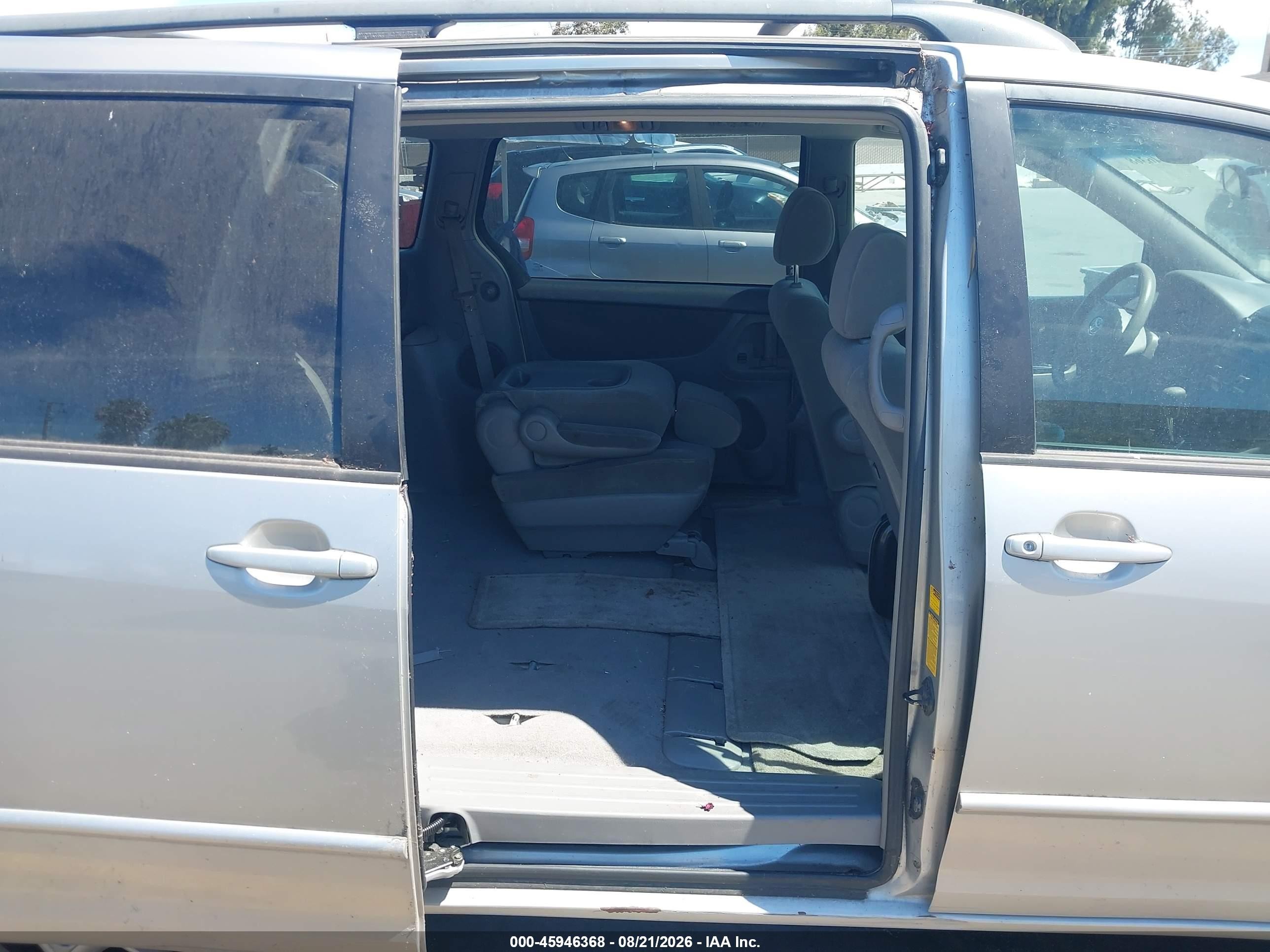 2004 Toyota Sienna Le Silver vin: 5TDBA23C94S024369