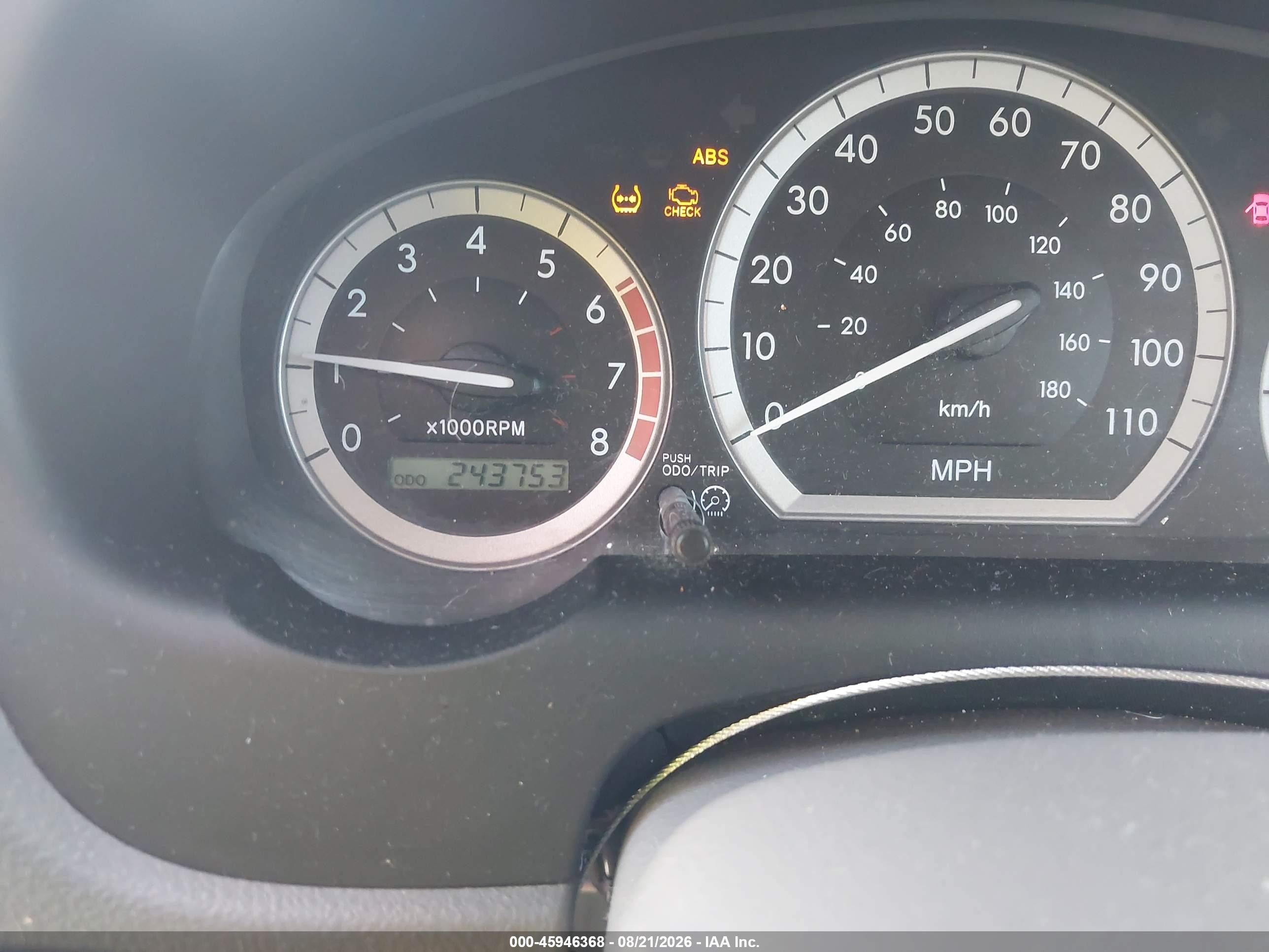2004 Toyota Sienna Le Silver vin: 5TDBA23C94S024369