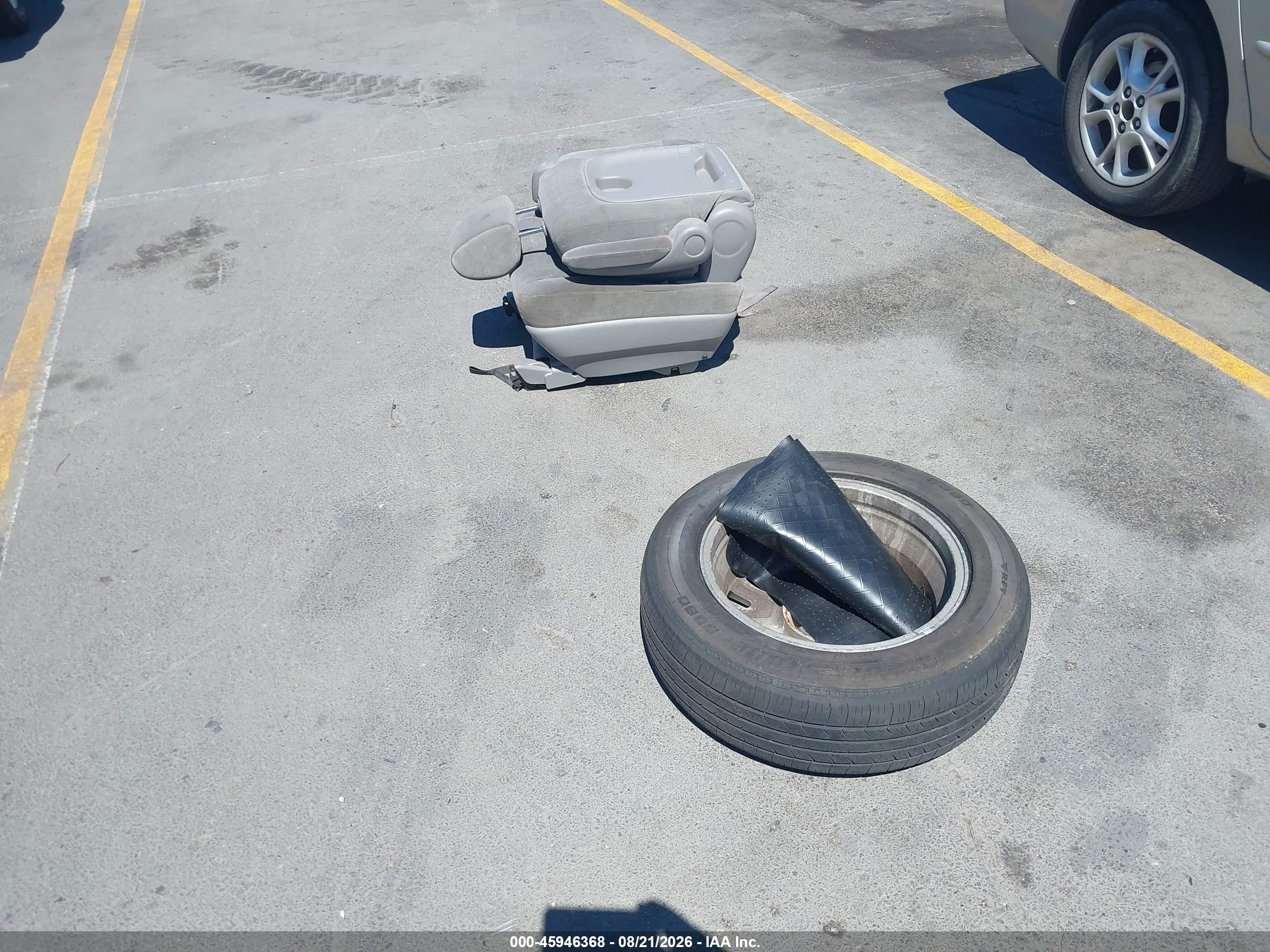 2004 Toyota Sienna Le Silver vin: 5TDBA23C94S024369