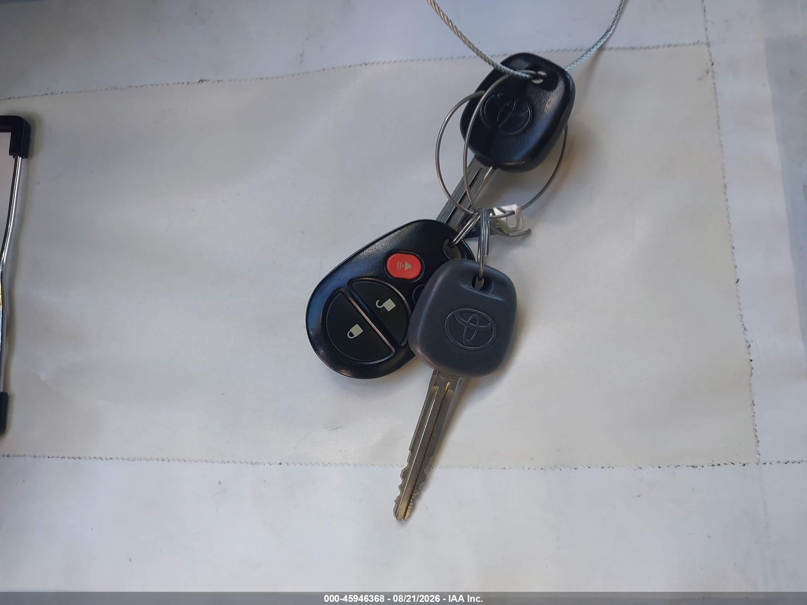 2004 Toyota Sienna Le Silver vin: 5TDBA23C94S024369