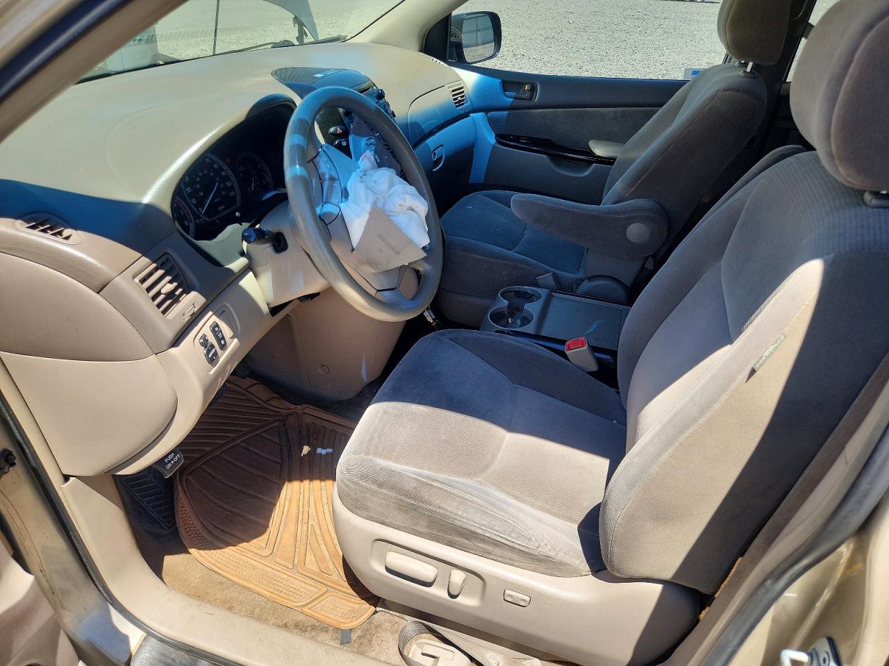 2005 Toyota Sienna Le Gold vin: 5TDBA23C95S029010