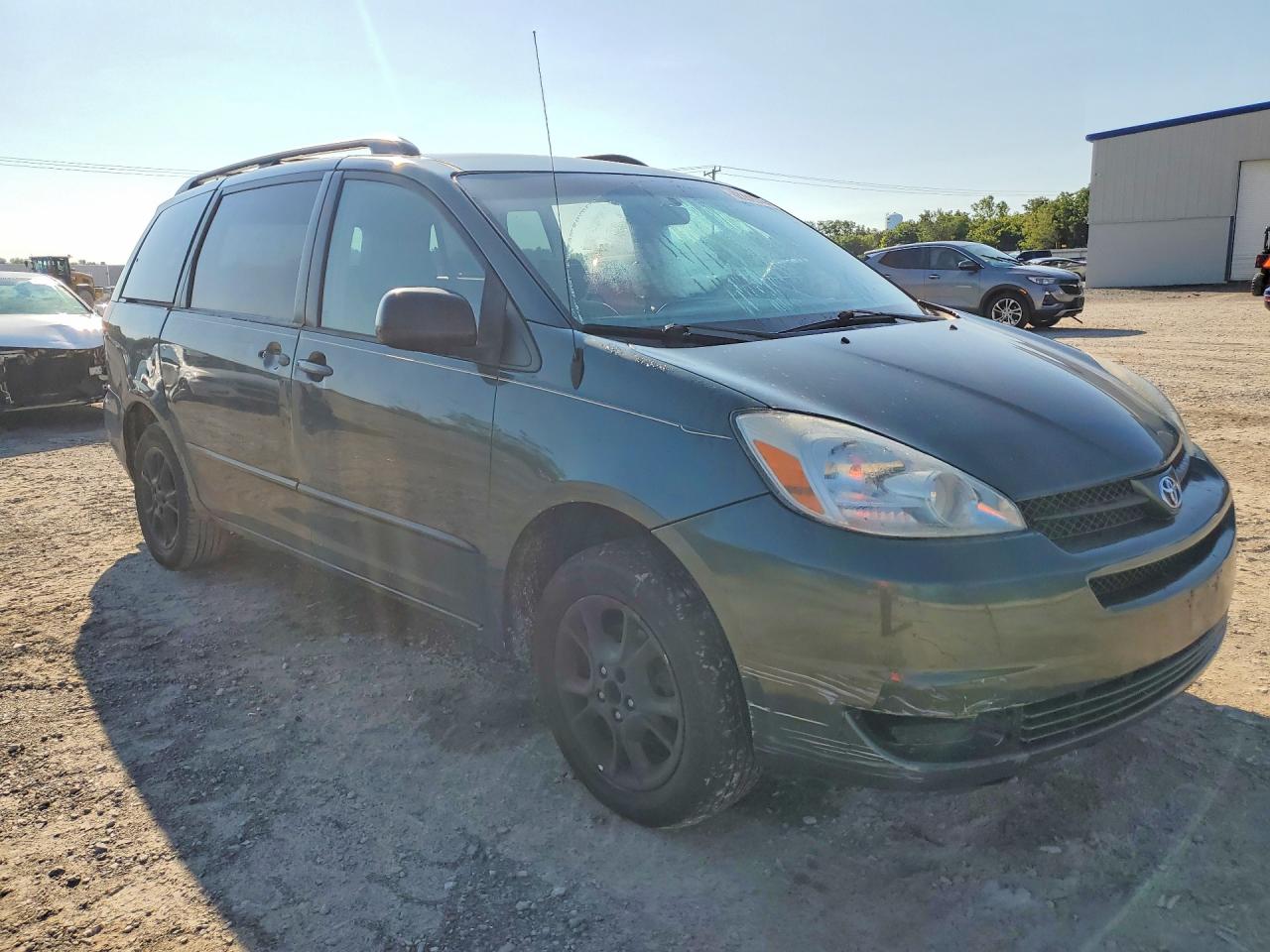2005 Toyota Sienna Le Green vin: 5TDBA23C95S039102