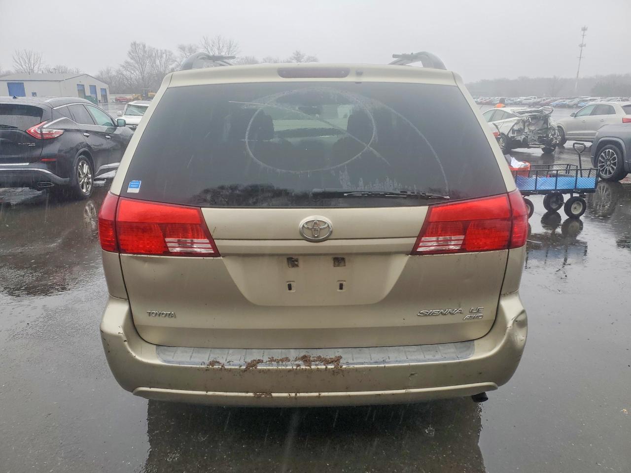 2005 Toyota Sienna Le 7 Passenger Tan vin: 5TDBA23C95S042856