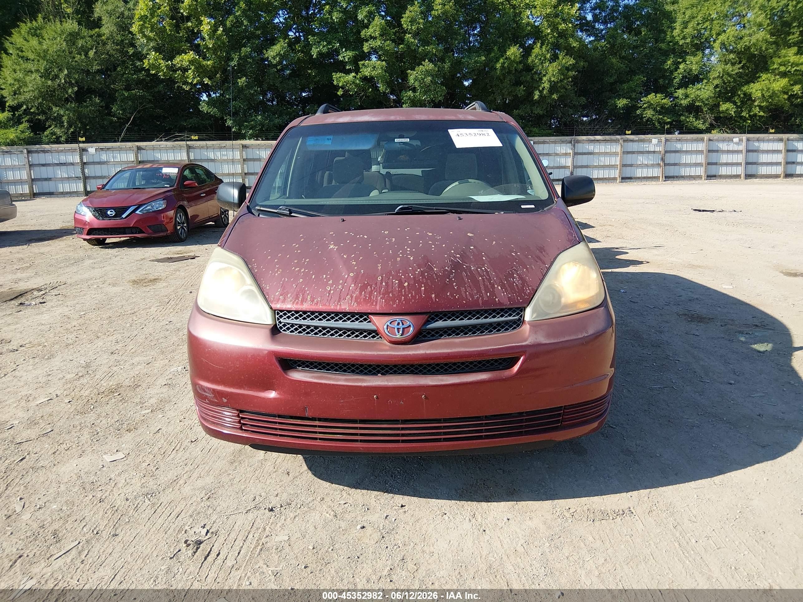 2005 Toyota Sienna Le Maroon vin: 5TDBA23C95S045840