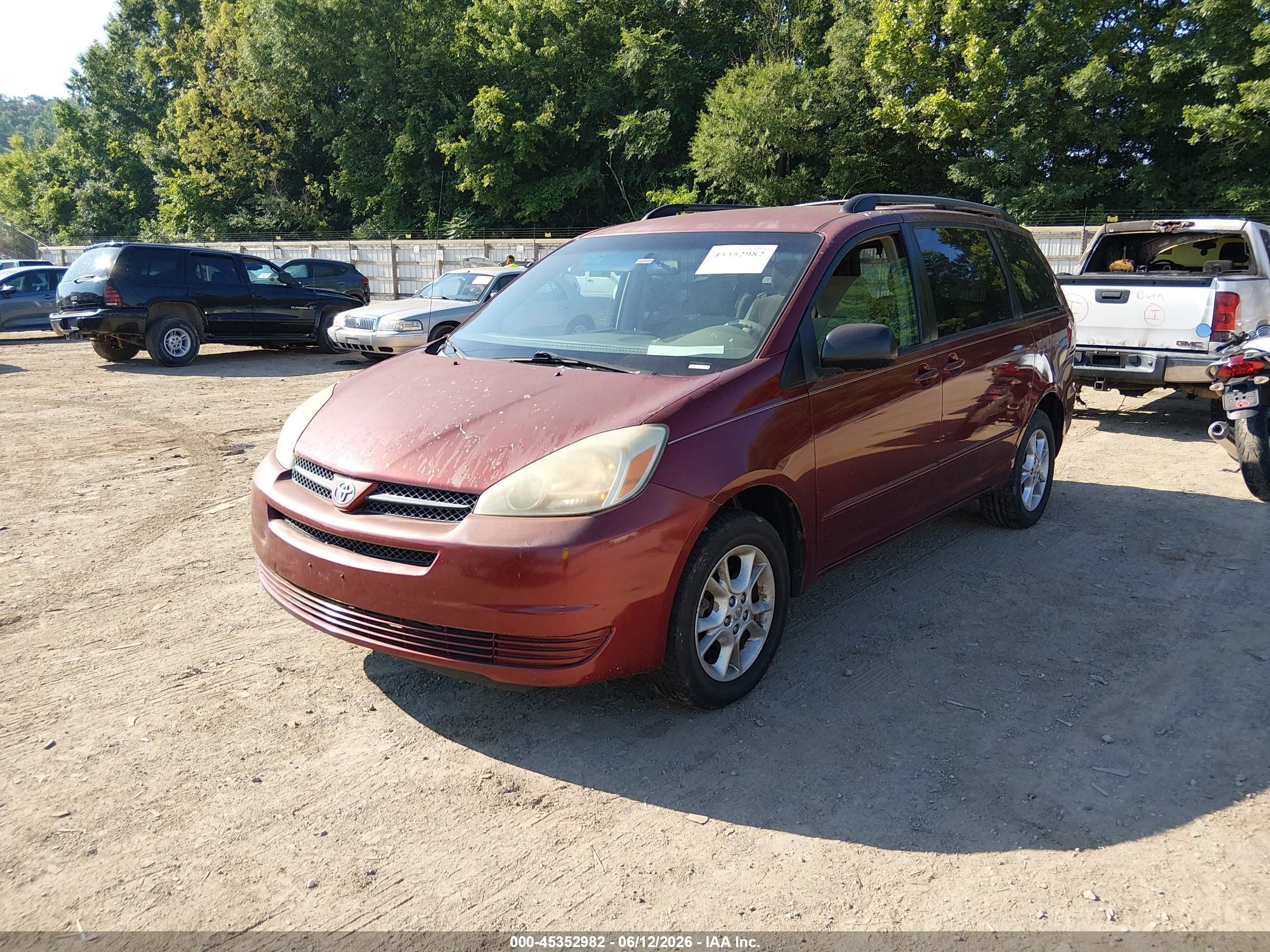 2005 Toyota Sienna Le Maroon vin: 5TDBA23C95S045840