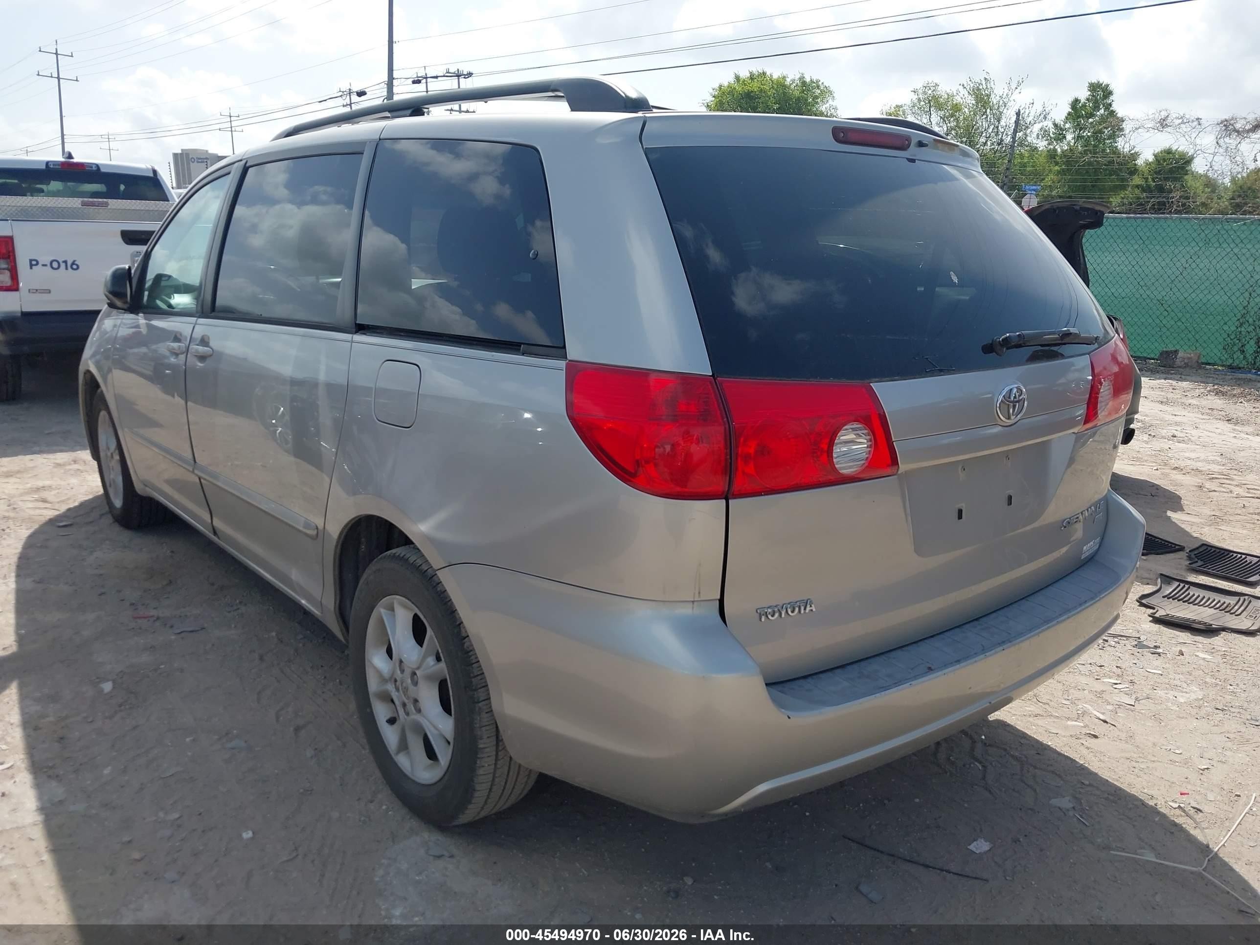 2006 Toyota Sienna Le Gray vin: 5TDBA23C96S071033