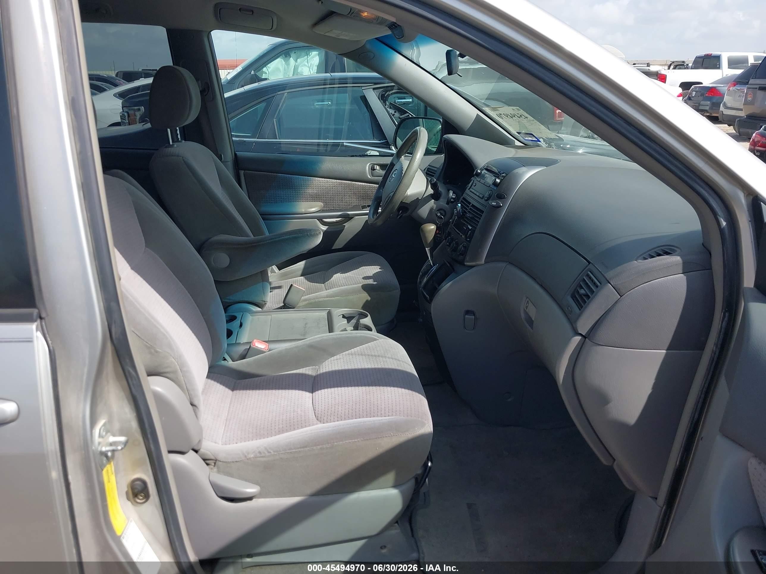 2006 Toyota Sienna Le Gray vin: 5TDBA23C96S071033