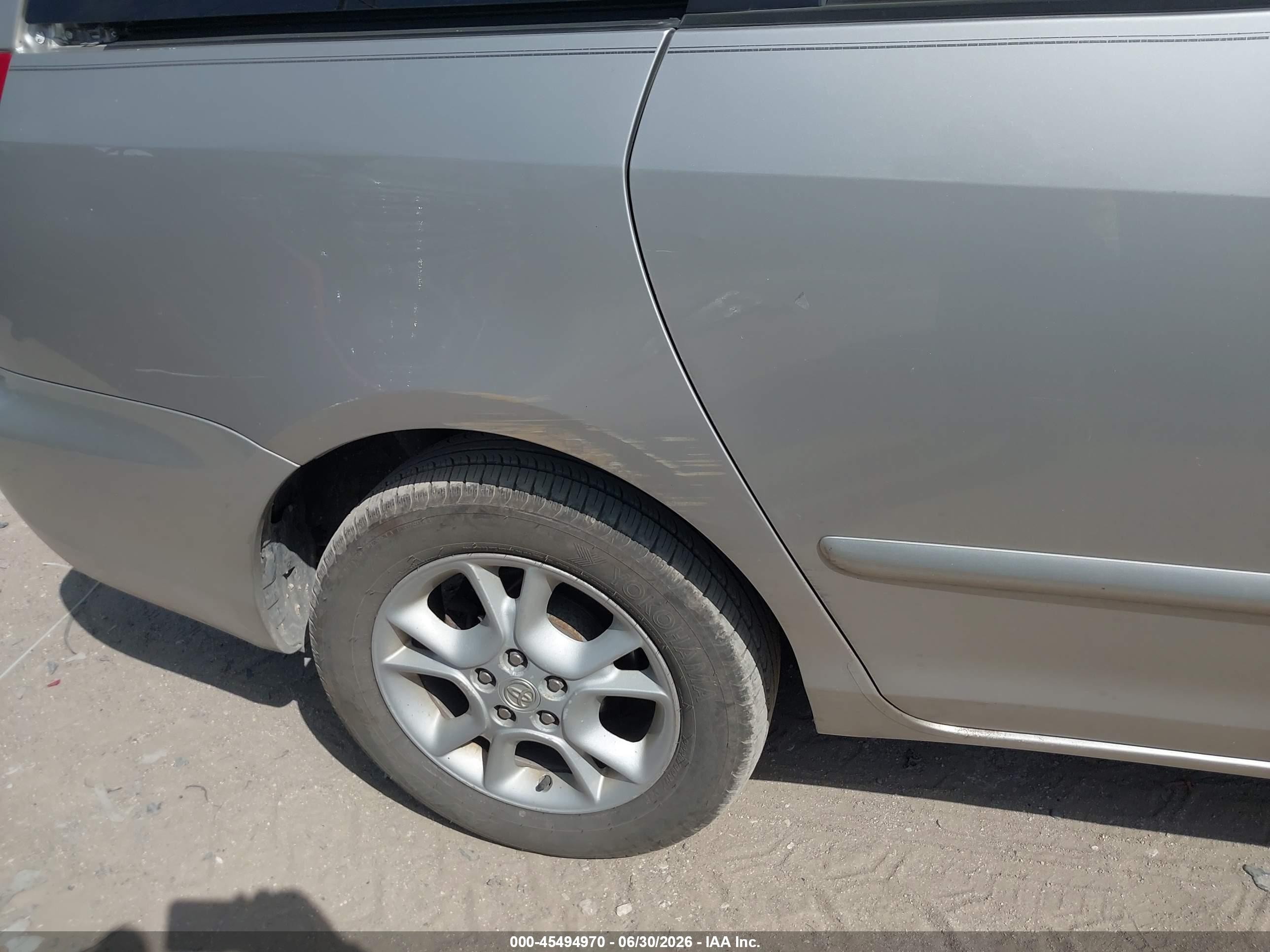 2006 Toyota Sienna Le Gray vin: 5TDBA23C96S071033
